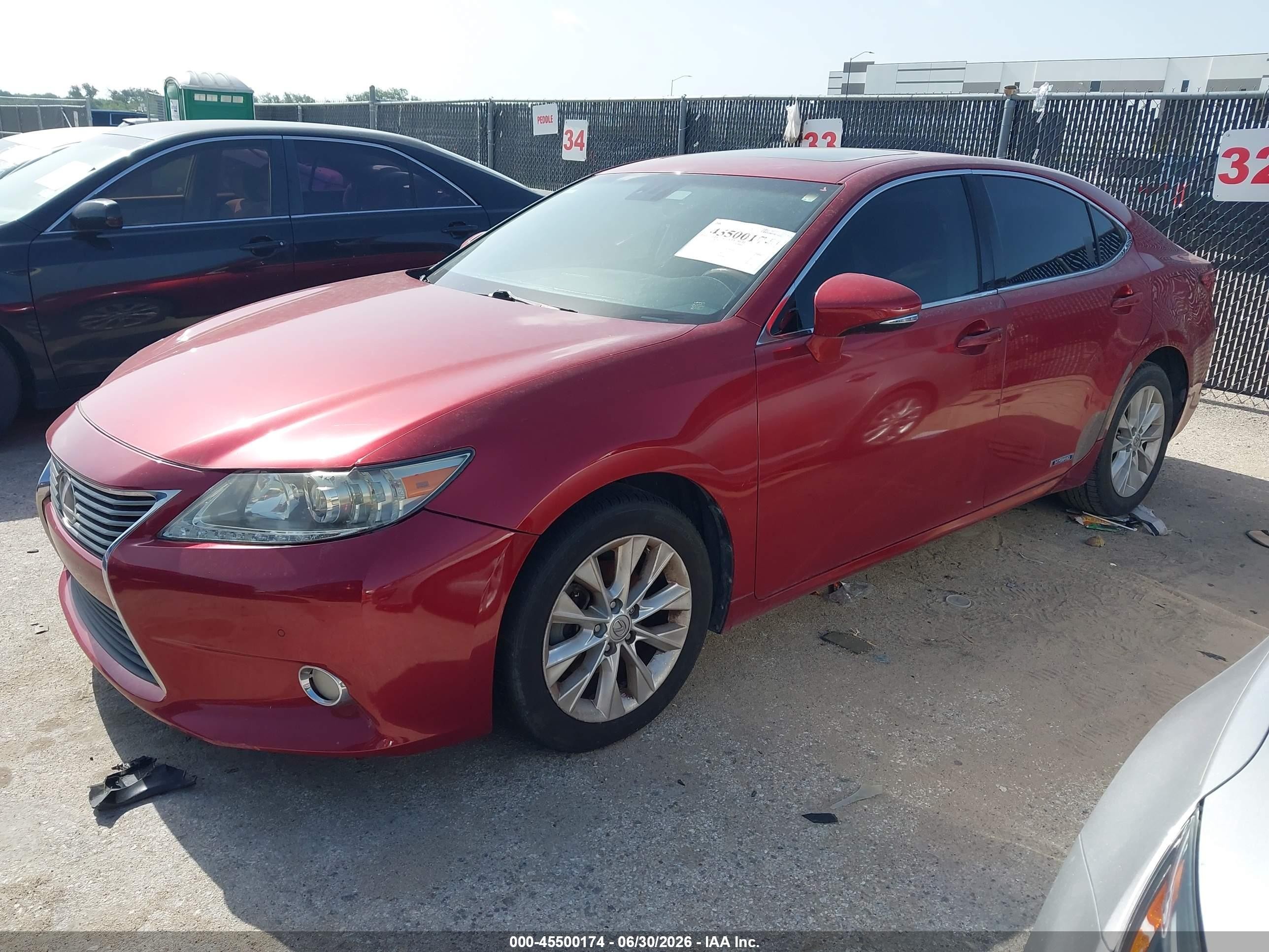 2013 Lexus Es 300h   Maroon vin: JTHBW1GG6D2009522