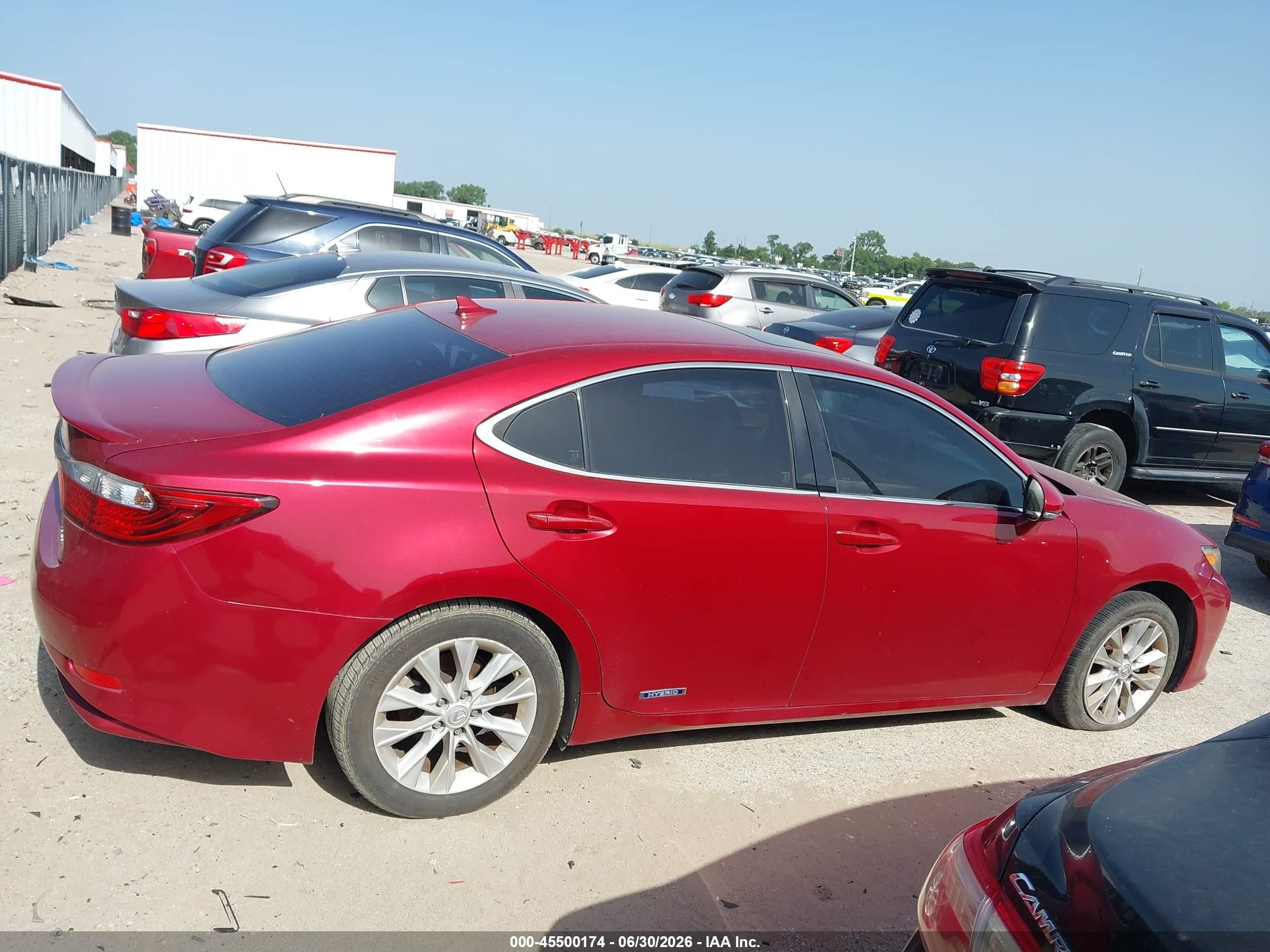 2013 Lexus Es 300h   Maroon vin: JTHBW1GG6D2009522