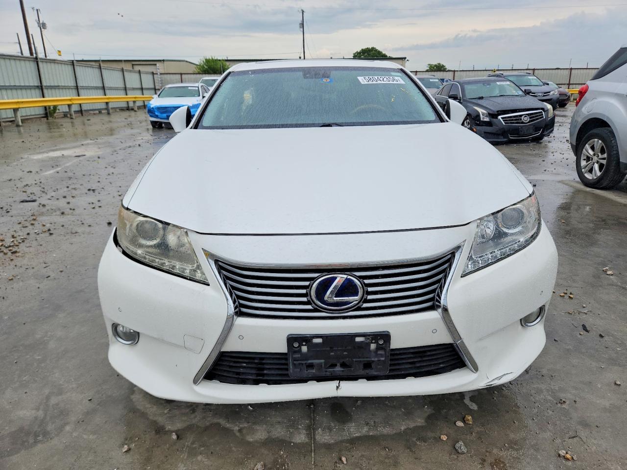 2013 Lexus Es 300h White vin: JTHBW1GG6D2013845