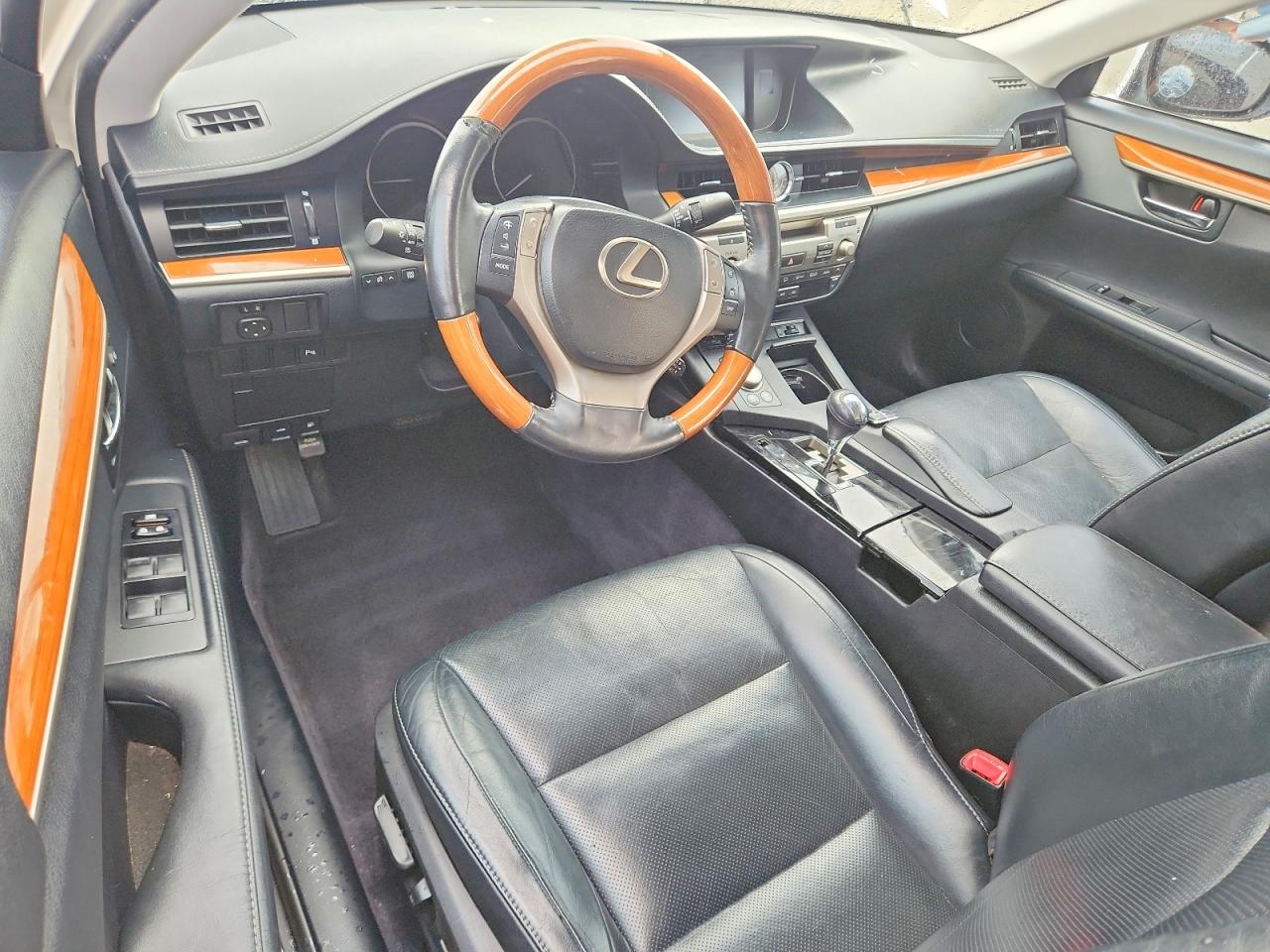 2013 Lexus Es 300h White vin: JTHBW1GG6D2013845