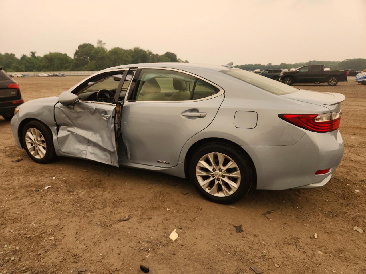 2013 Lexus Es 300h Blue vin: JTHBW1GG6D2029737