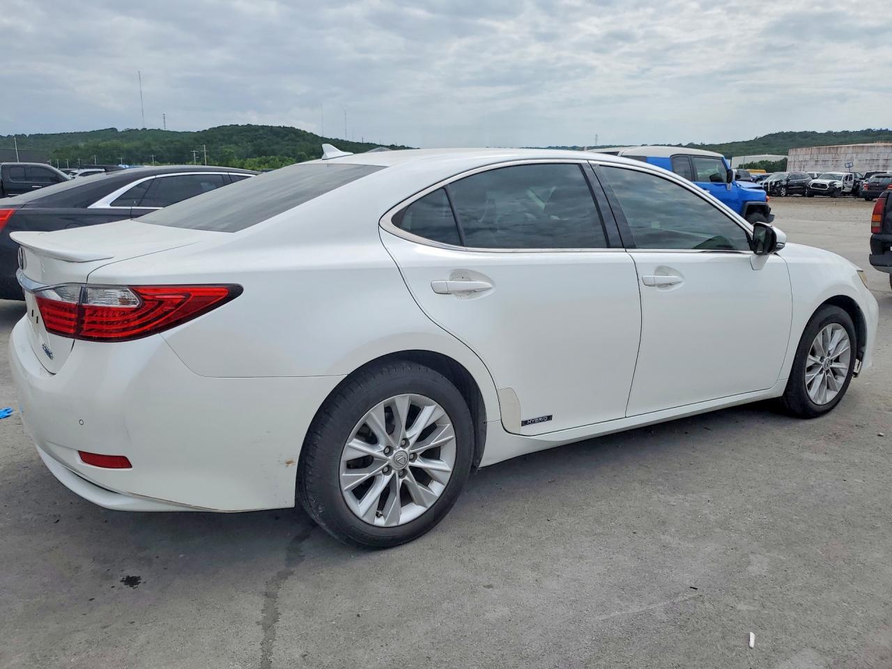 2013 Lexus Es 300h White vin: JTHBW1GG6D2030631