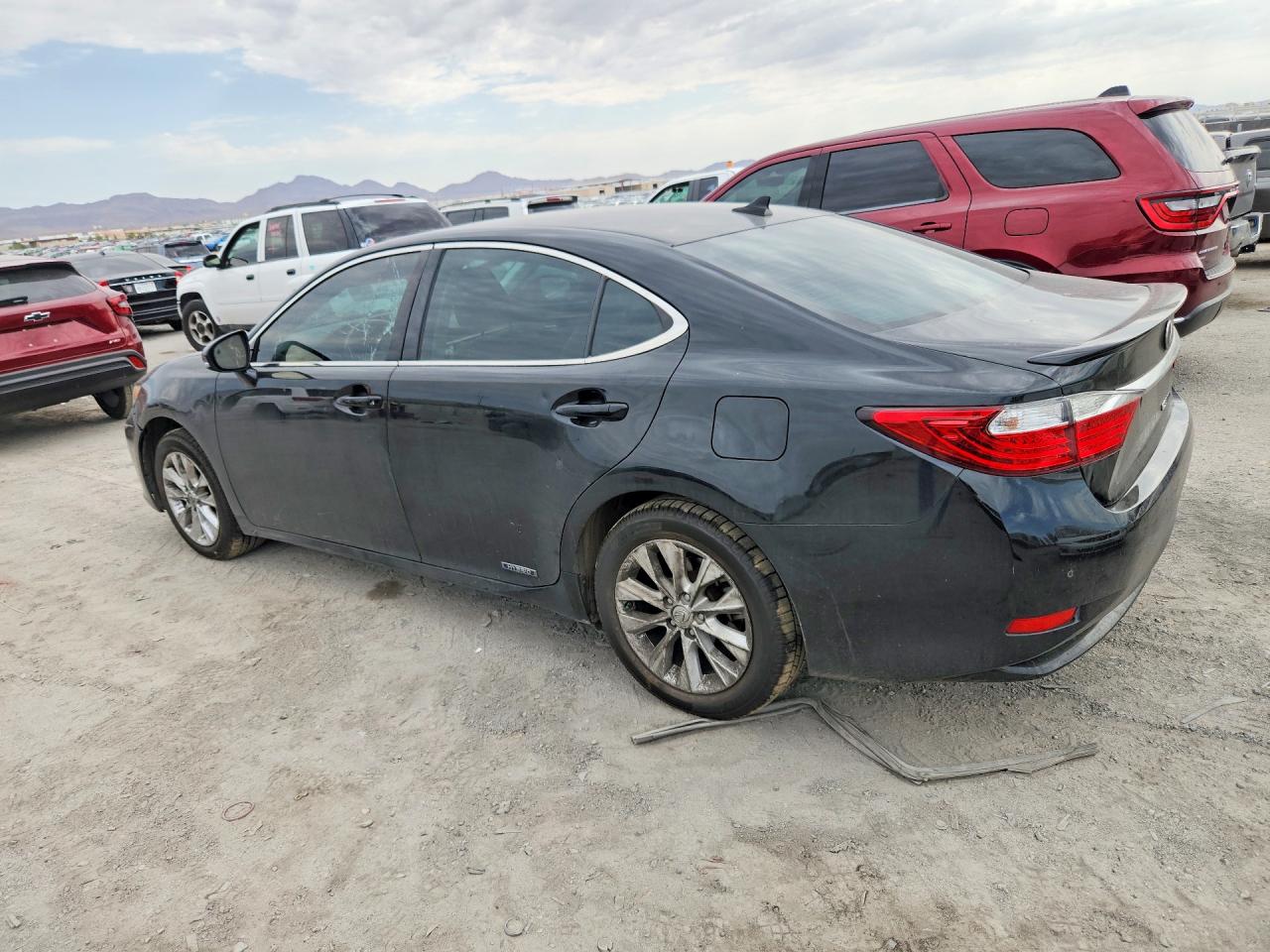 2014 Lexus Es 300h Черный vin: JTHBW1GG6E2054137