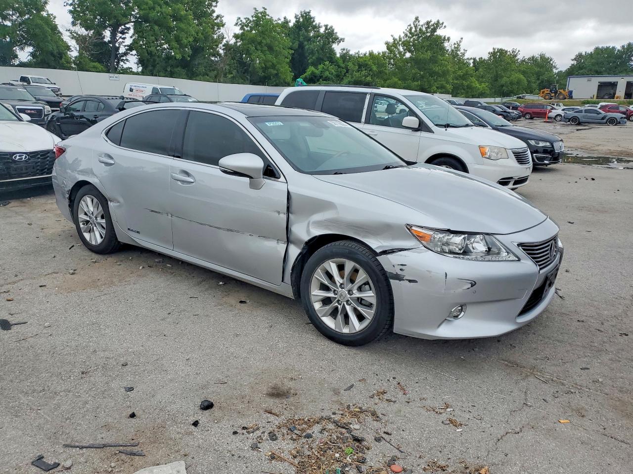 2014 Lexus Es 300h Silver vin: JTHBW1GG6E2057166