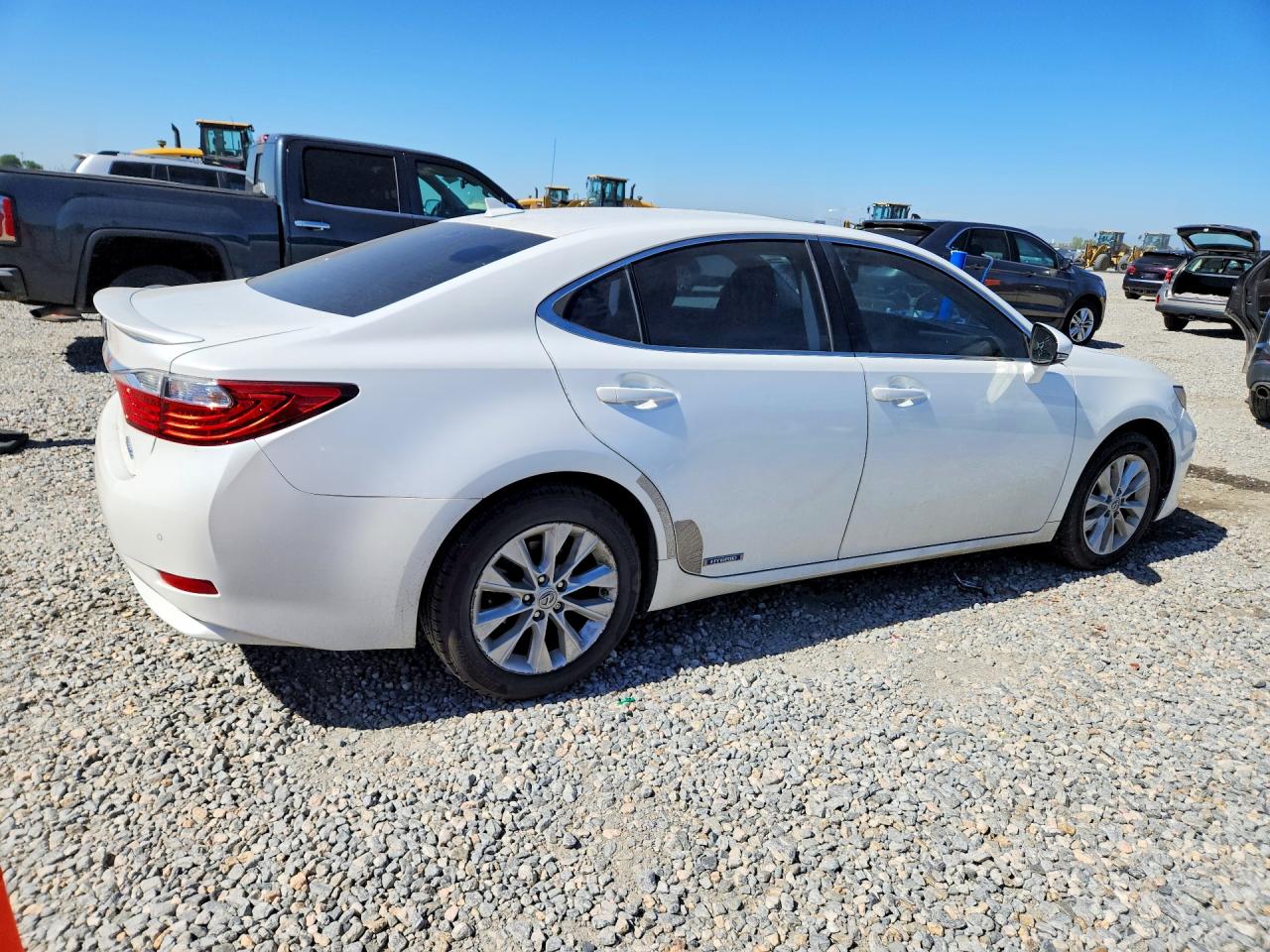 2014 Lexus Es 300h White vin: JTHBW1GG6E2075621