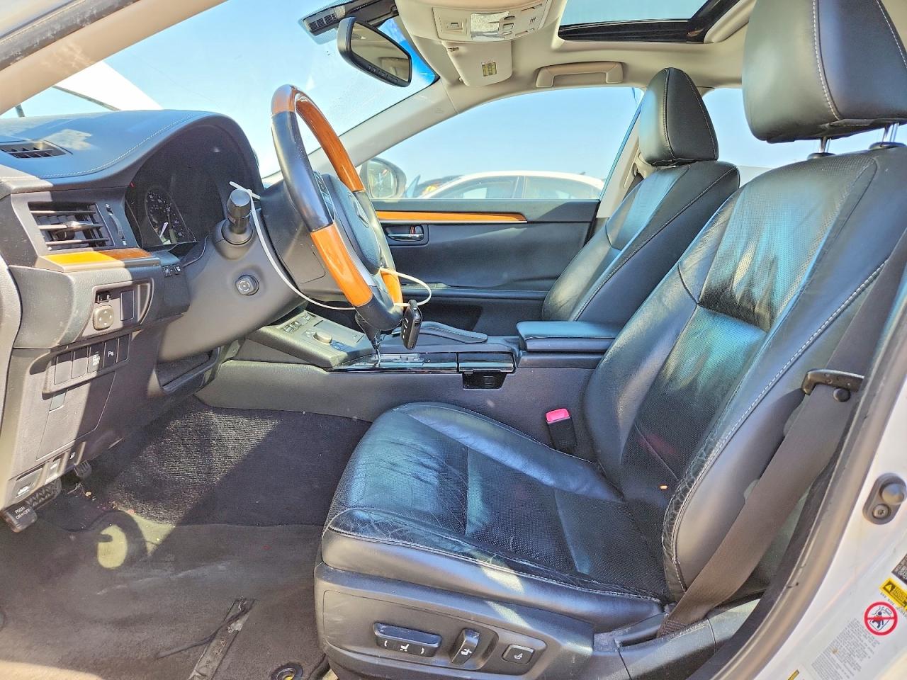 2014 Lexus Es 300h White vin: JTHBW1GG6E2075621