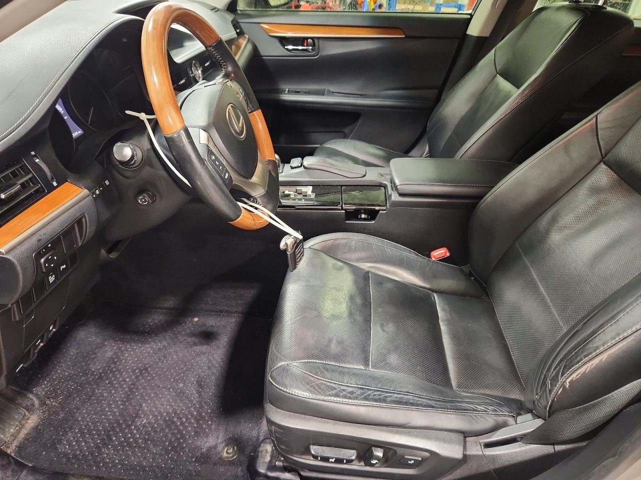 2015 Lexus Es 300h Серый vin: JTHBW1GG6F2081081