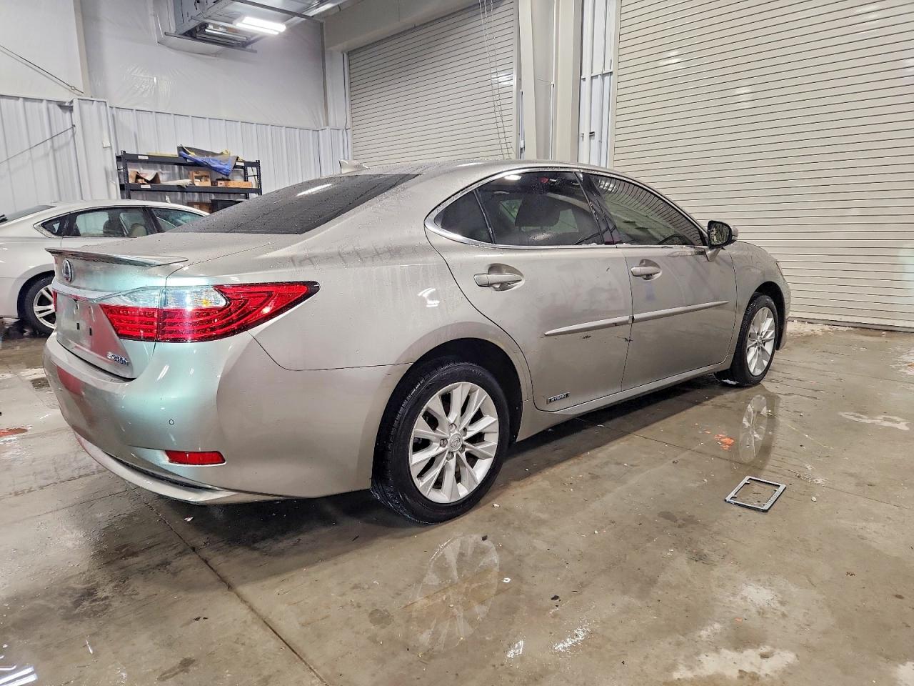 2015 Lexus Es 300h Серый vin: JTHBW1GG6F2081081