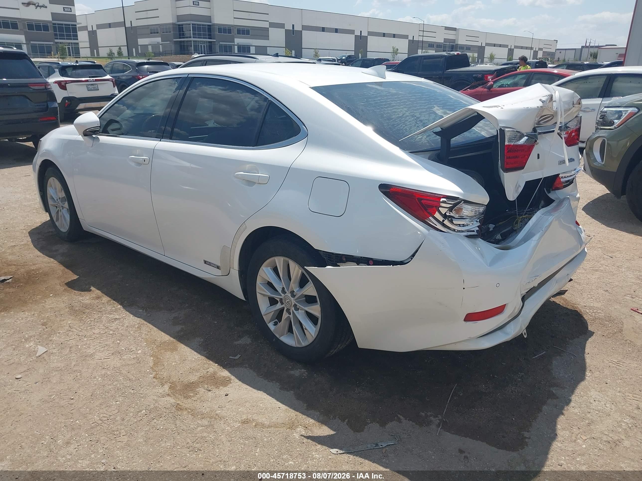2015 Lexus Es 300h   White vin: JTHBW1GG6F2083350