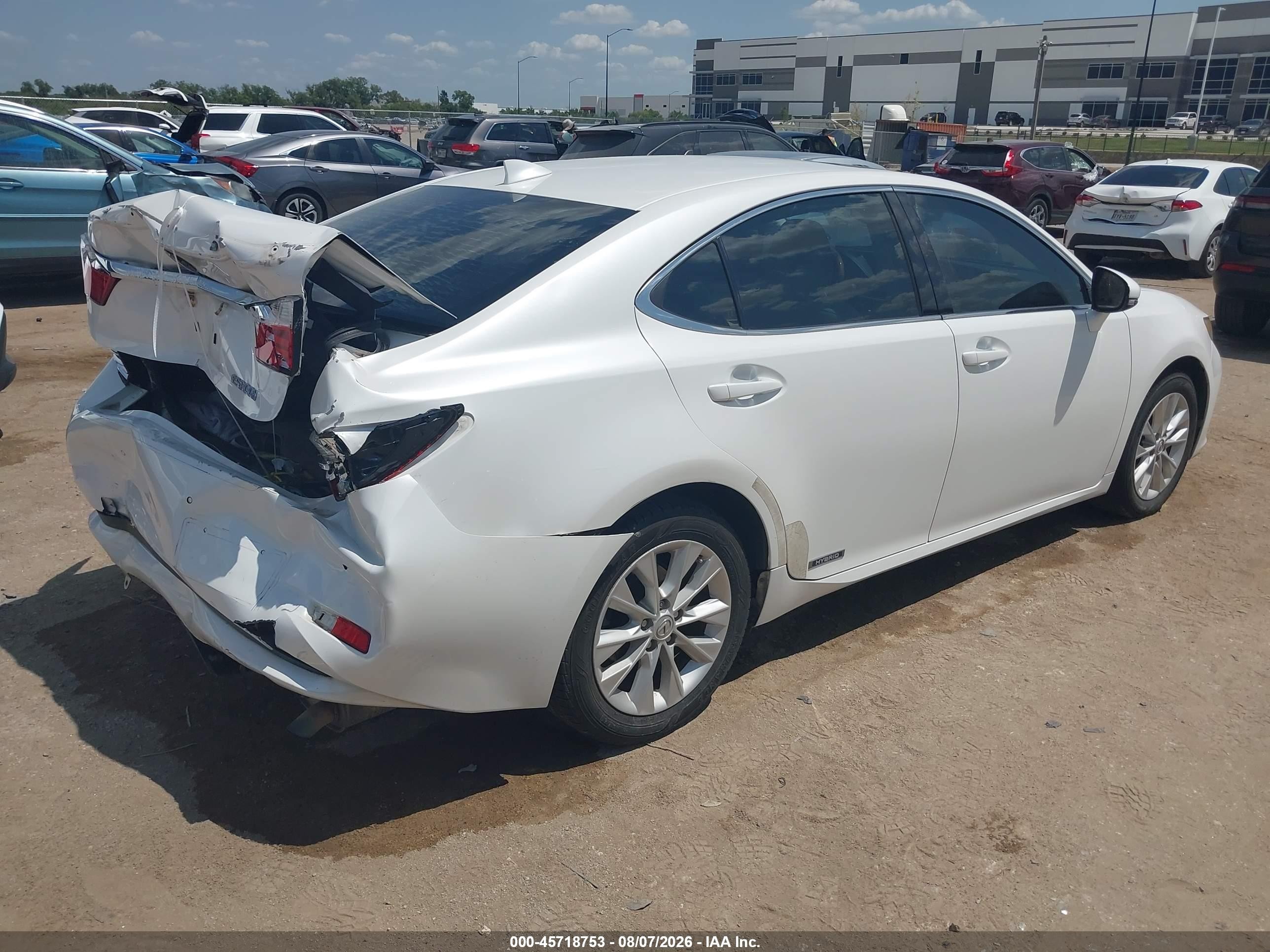 2015 Lexus Es 300h   White vin: JTHBW1GG6F2083350