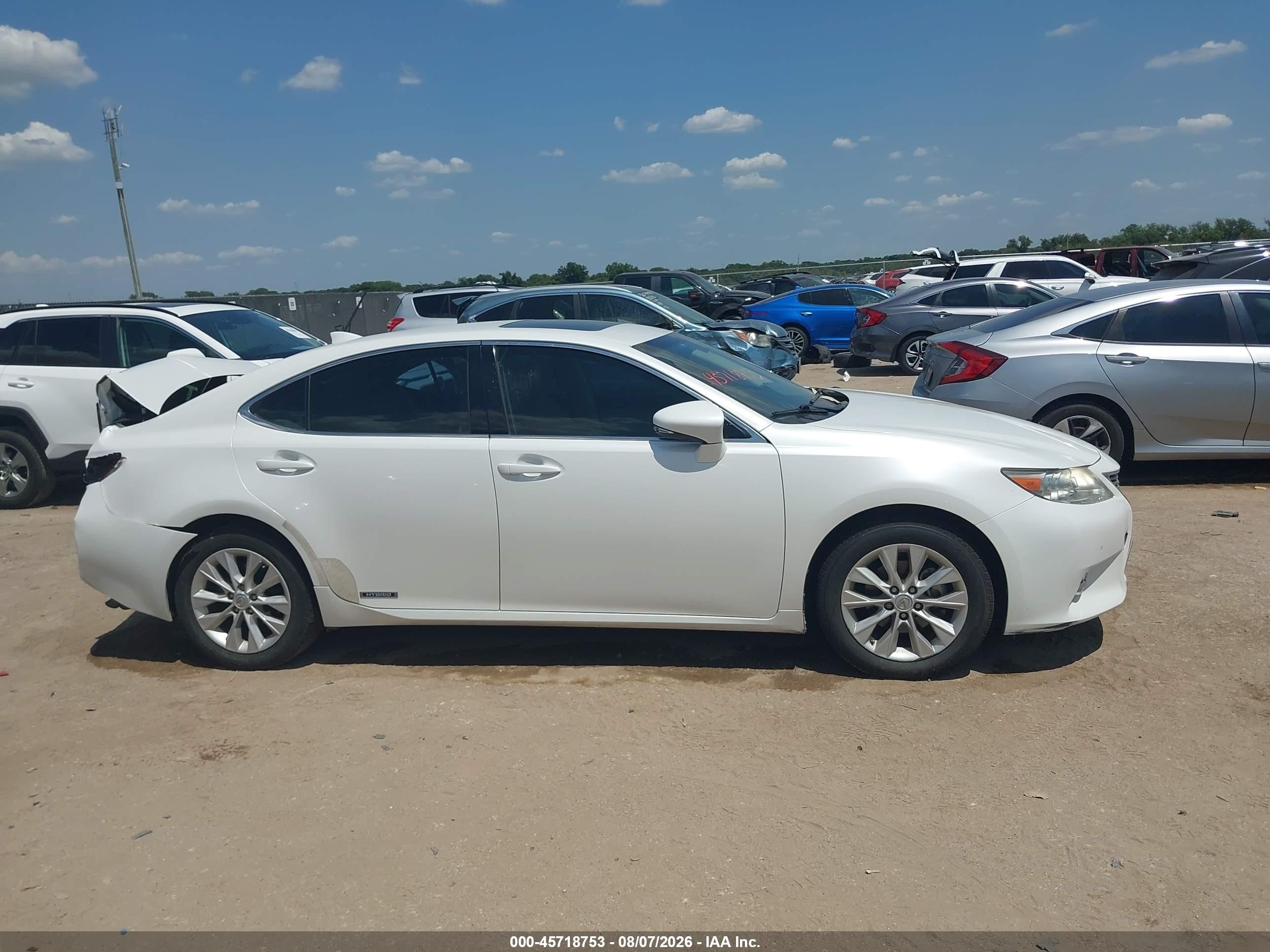 2015 Lexus Es 300h   White vin: JTHBW1GG6F2083350