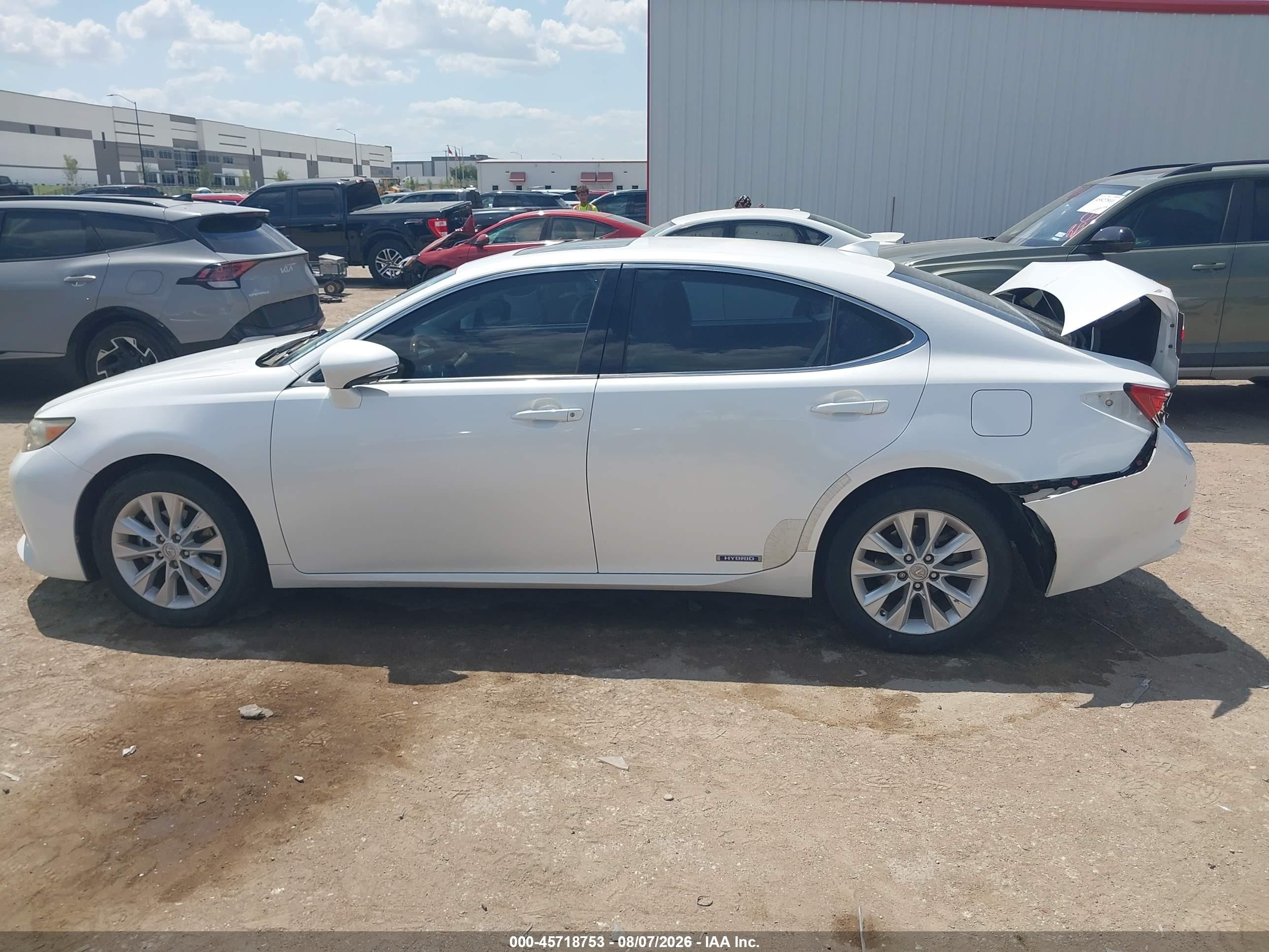 2015 Lexus Es 300h   White vin: JTHBW1GG6F2083350
