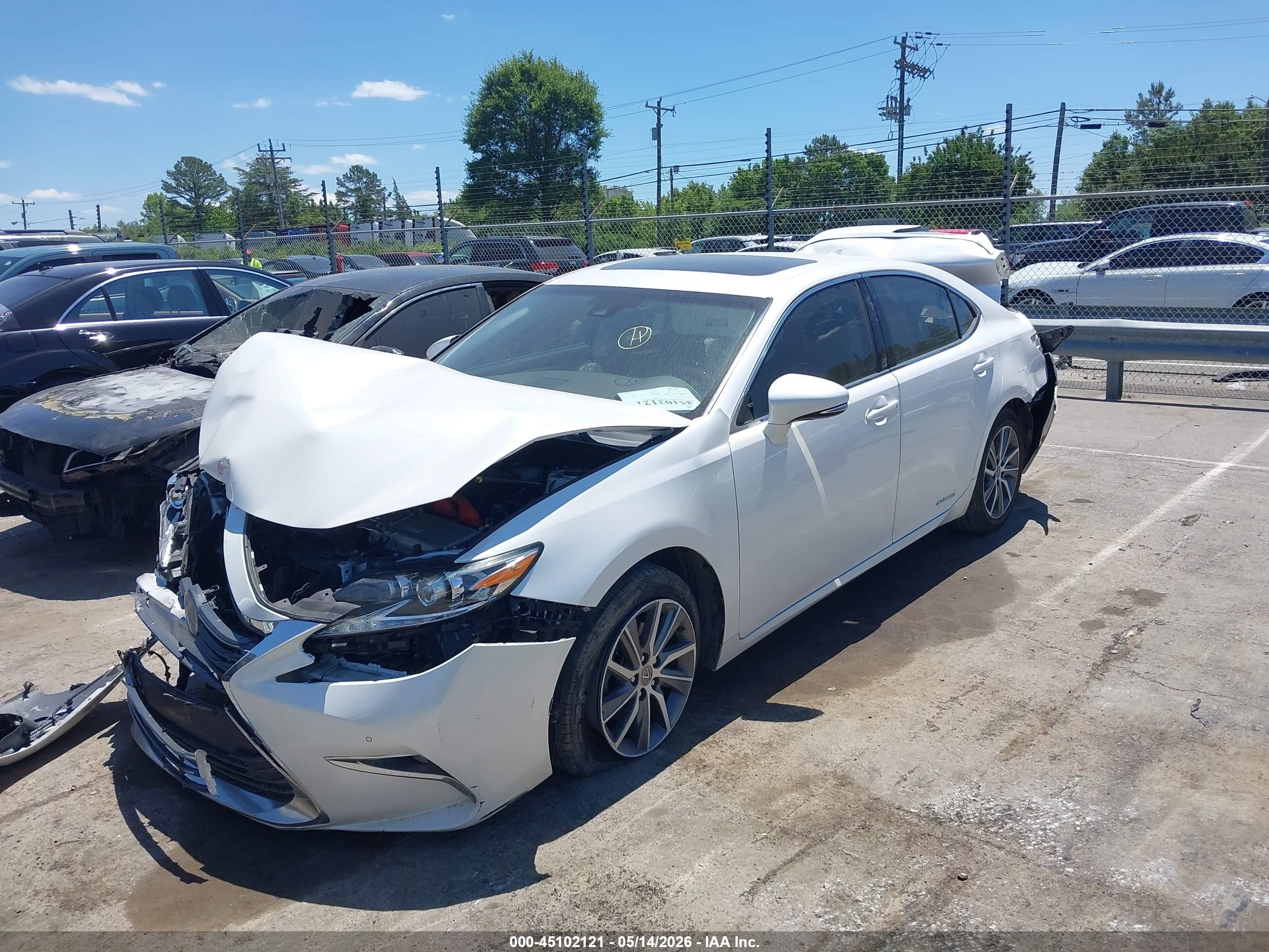 2017 Lexus Es 300h   White vin: JTHBW1GG6H2147650