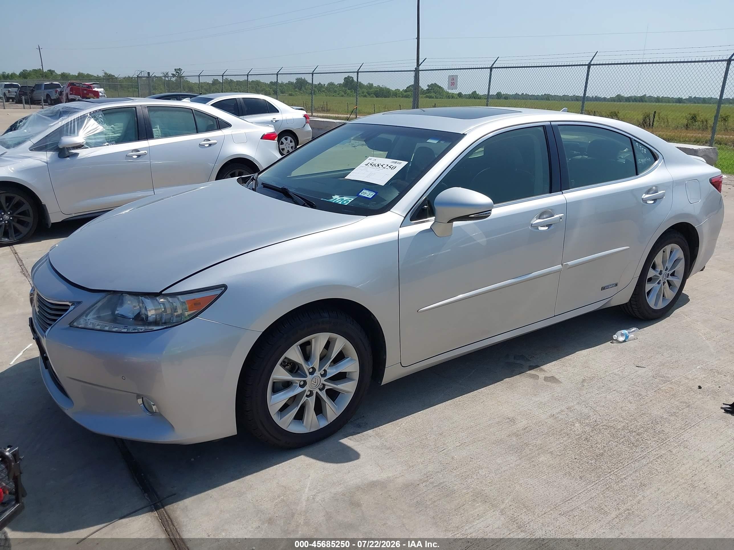2013 Lexus Es 300h   Silver vin: JTHBW1GG7D2028368