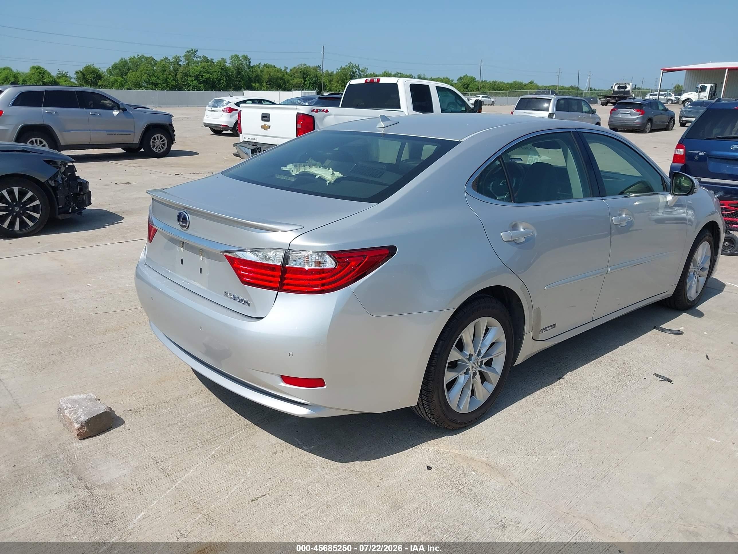 2013 Lexus Es 300h   Silver vin: JTHBW1GG7D2028368