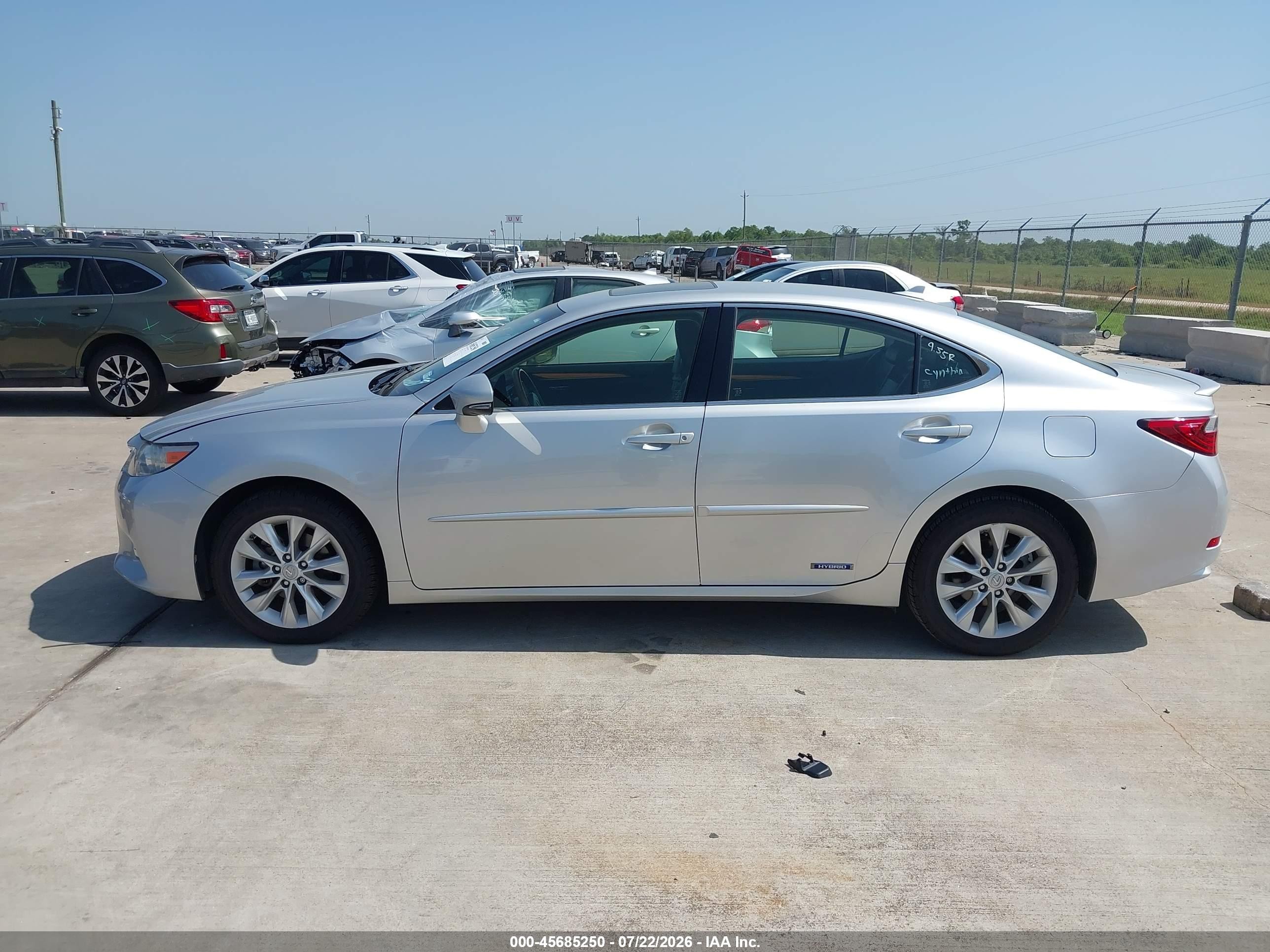 2013 Lexus Es 300h   Silver vin: JTHBW1GG7D2028368