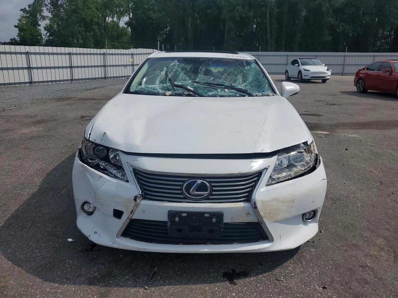 2014 Lexus Es 300h White vin: JTHBW1GG7E2045415