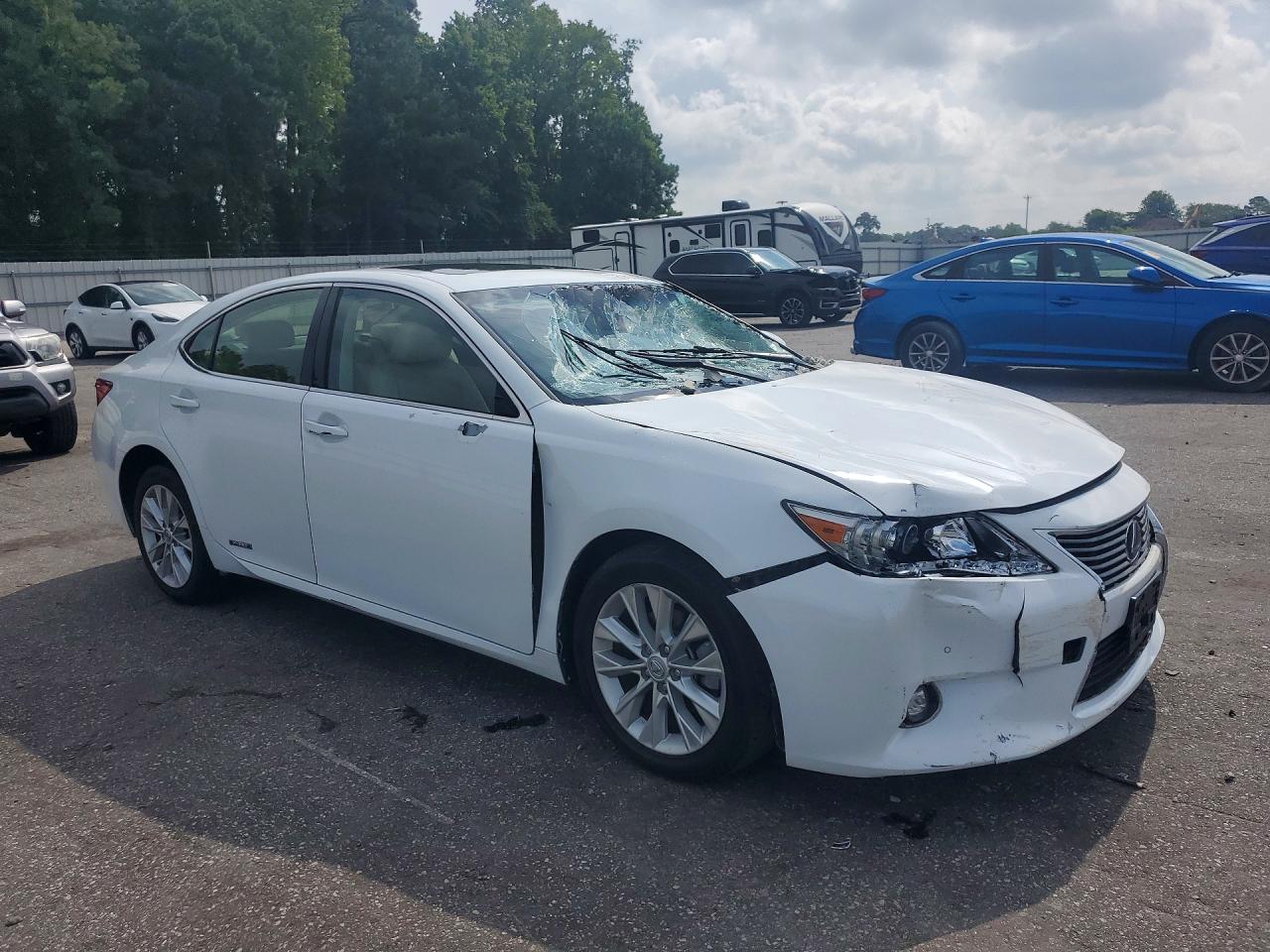 2014 Lexus Es 300h White vin: JTHBW1GG7E2045415