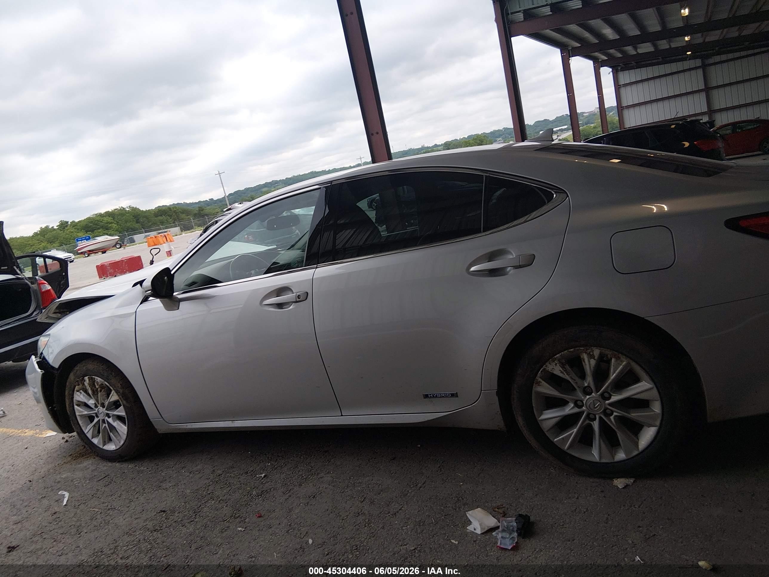 2014 Lexus Es 300h Серый vin: JTHBW1GG7E2054101