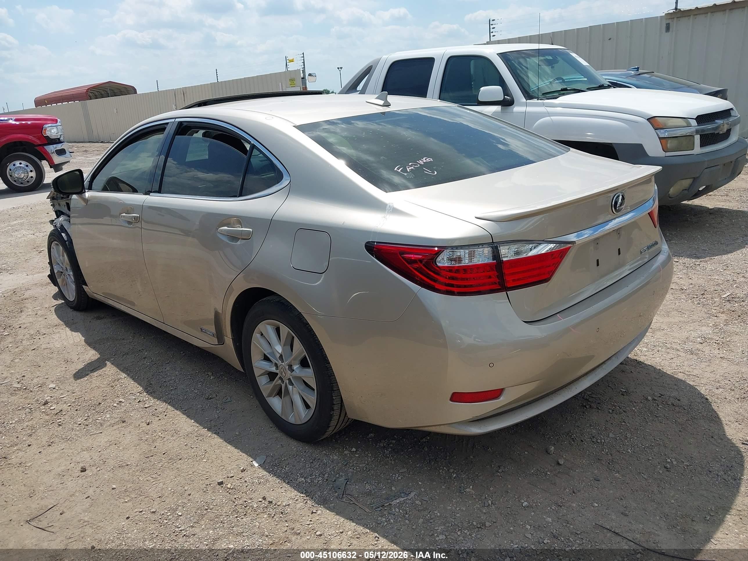 2014 Lexus Es 300h Beige vin: JTHBW1GG7E2058049