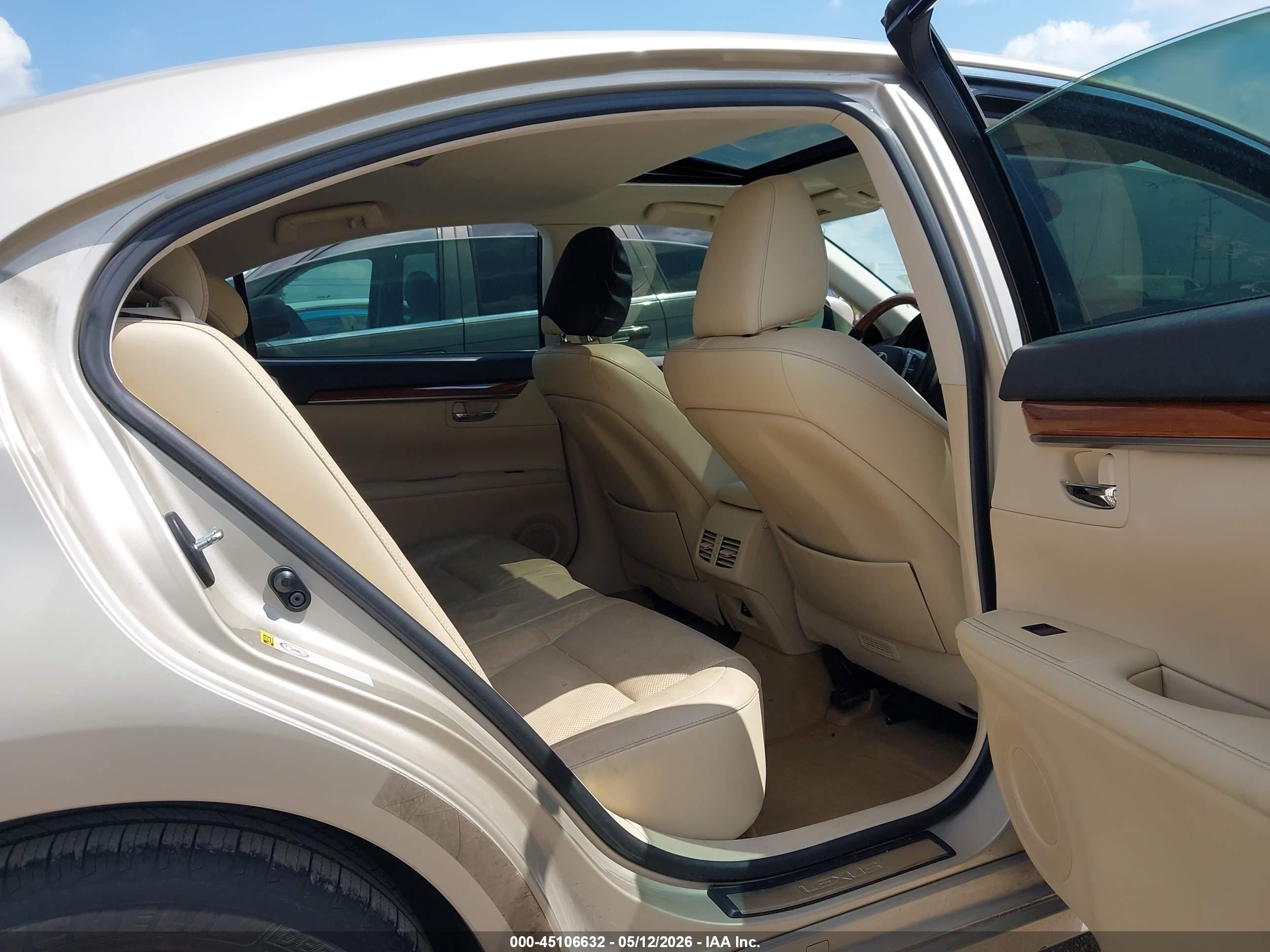 2014 Lexus Es 300h Beige vin: JTHBW1GG7E2058049