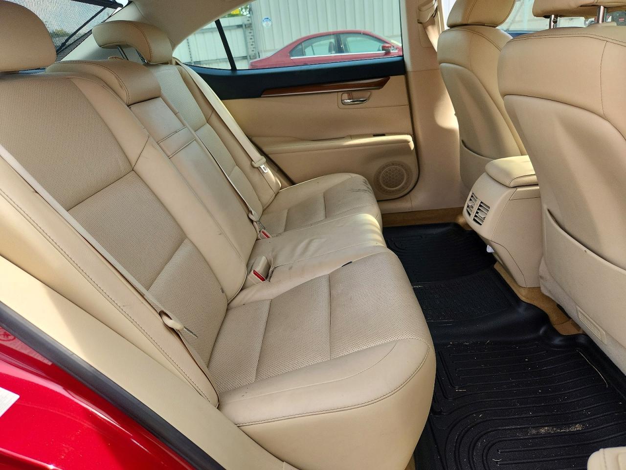 2014 Lexus Es 300h Red vin: JTHBW1GG7E2070895