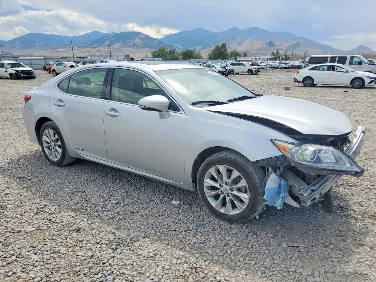 2015 Lexus Es 300h Silver vin: JTHBW1GG7F2079694