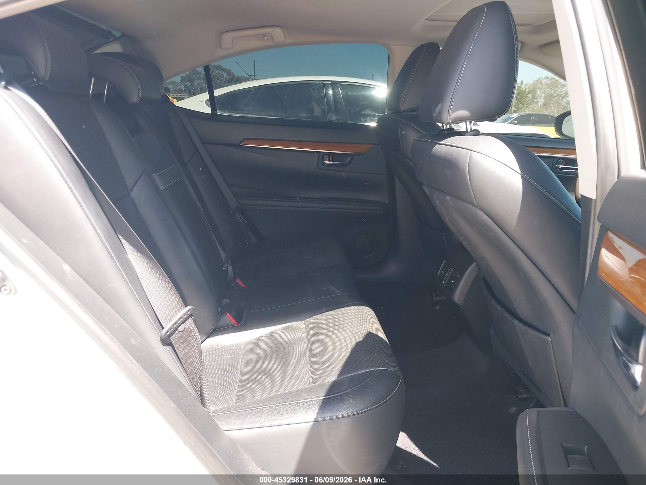 2015 Lexus Es 300h   Silver vin: JTHBW1GG7F2093191