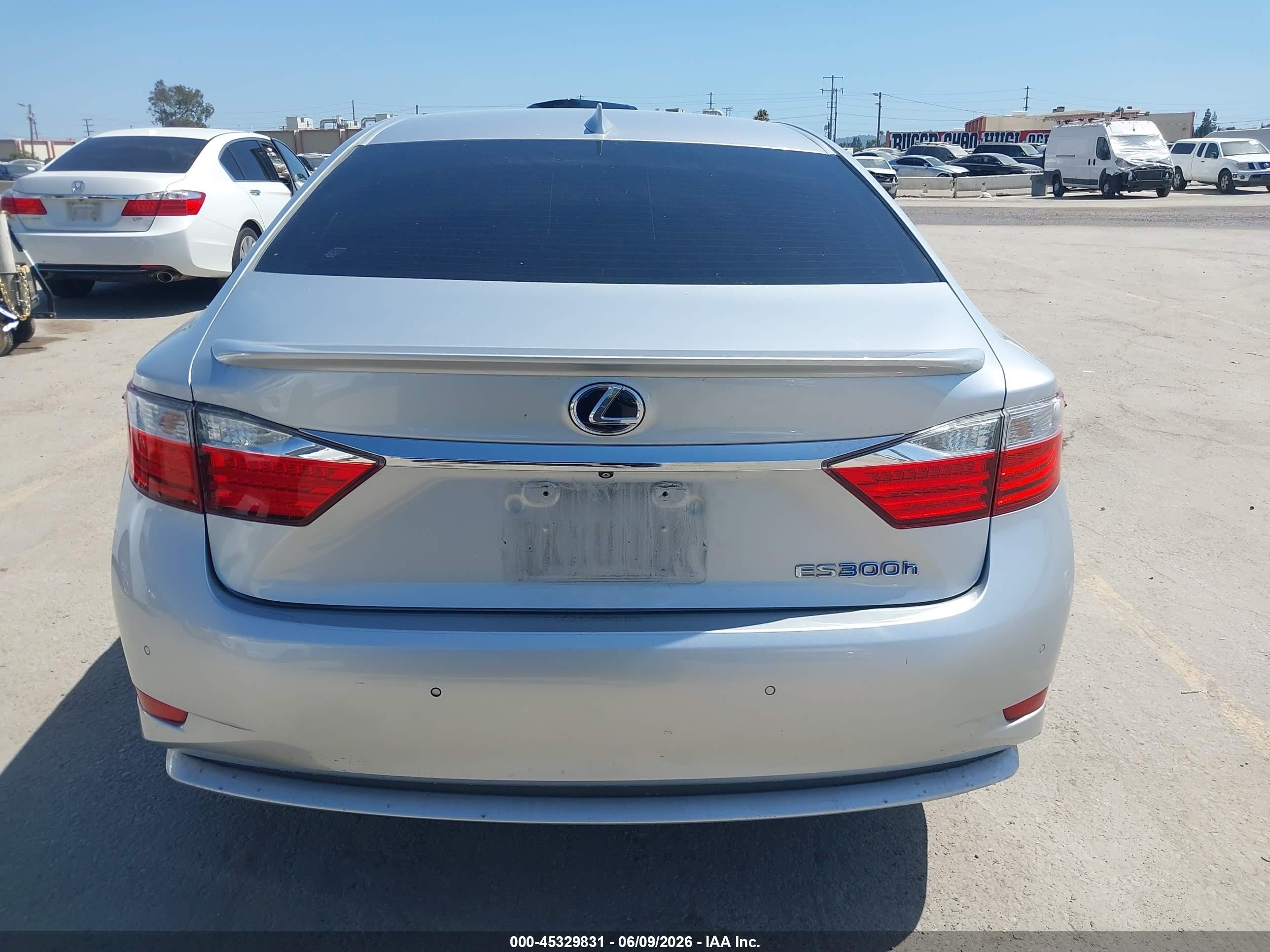 2015 Lexus Es 300h   Silver vin: JTHBW1GG7F2093191