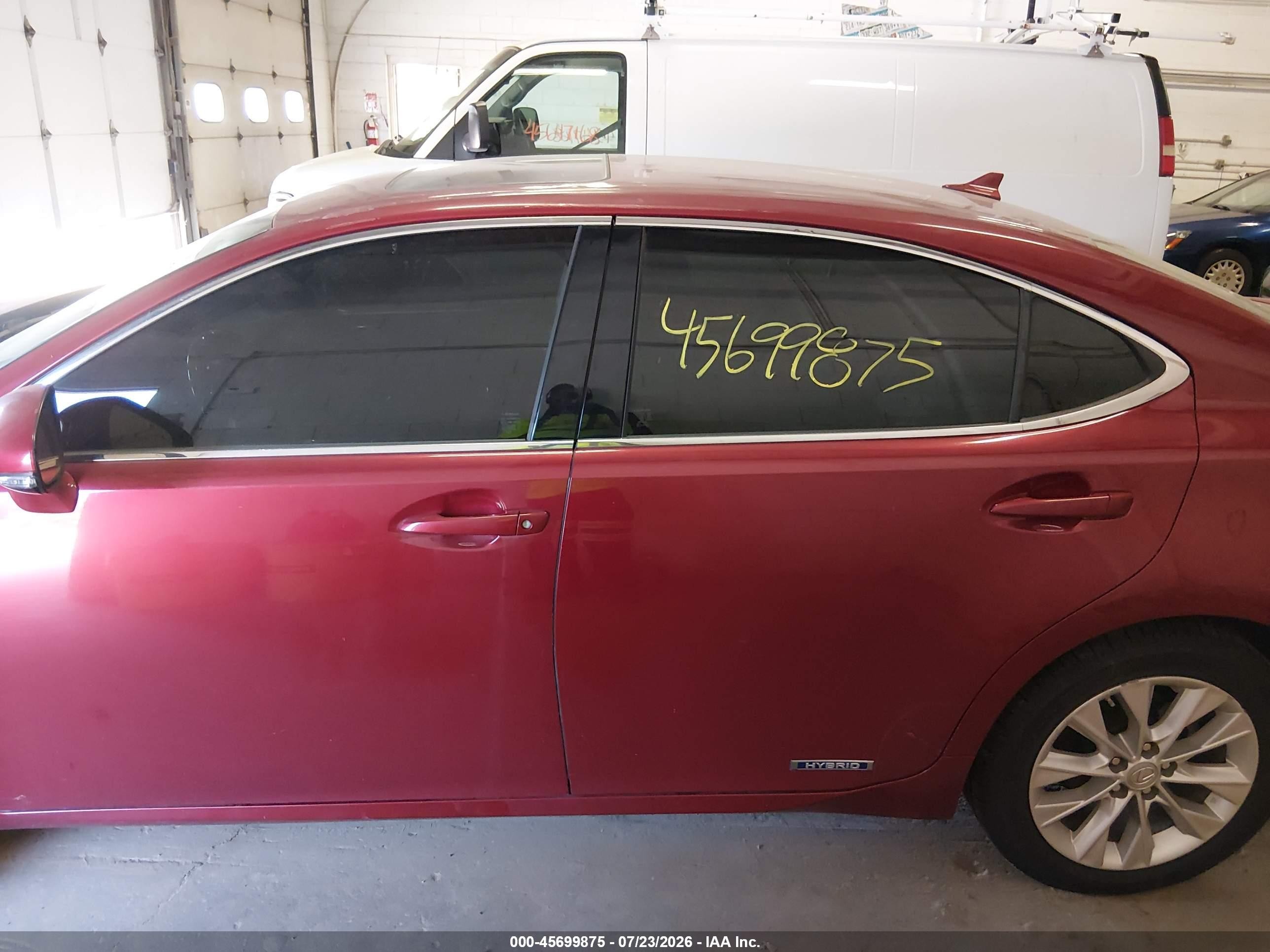 2013 Lexus Es 300h Red vin: JTHBW1GG8D2010641