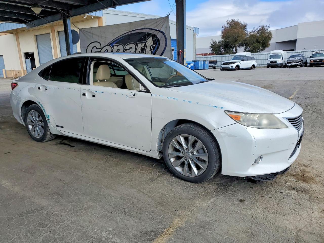 2013 Lexus Es 300h White vin: JTHBW1GG8D2023664