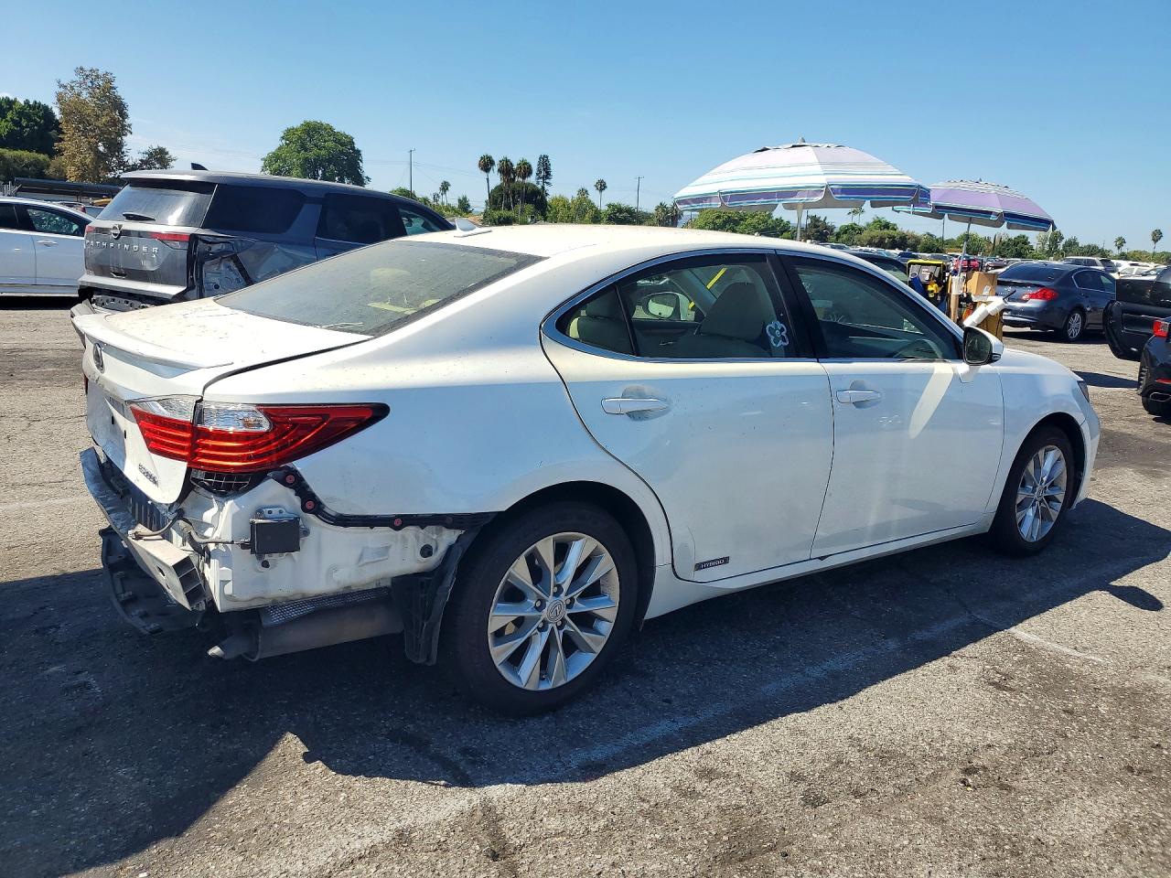 2013 Lexus Es 300h White vin: JTHBW1GG8D2028914