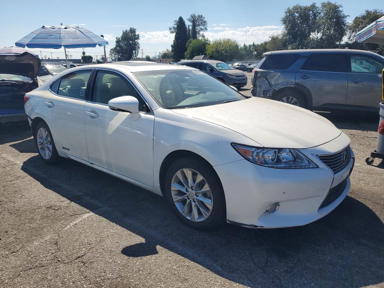 2013 Lexus Es 300h White vin: JTHBW1GG8D2028914