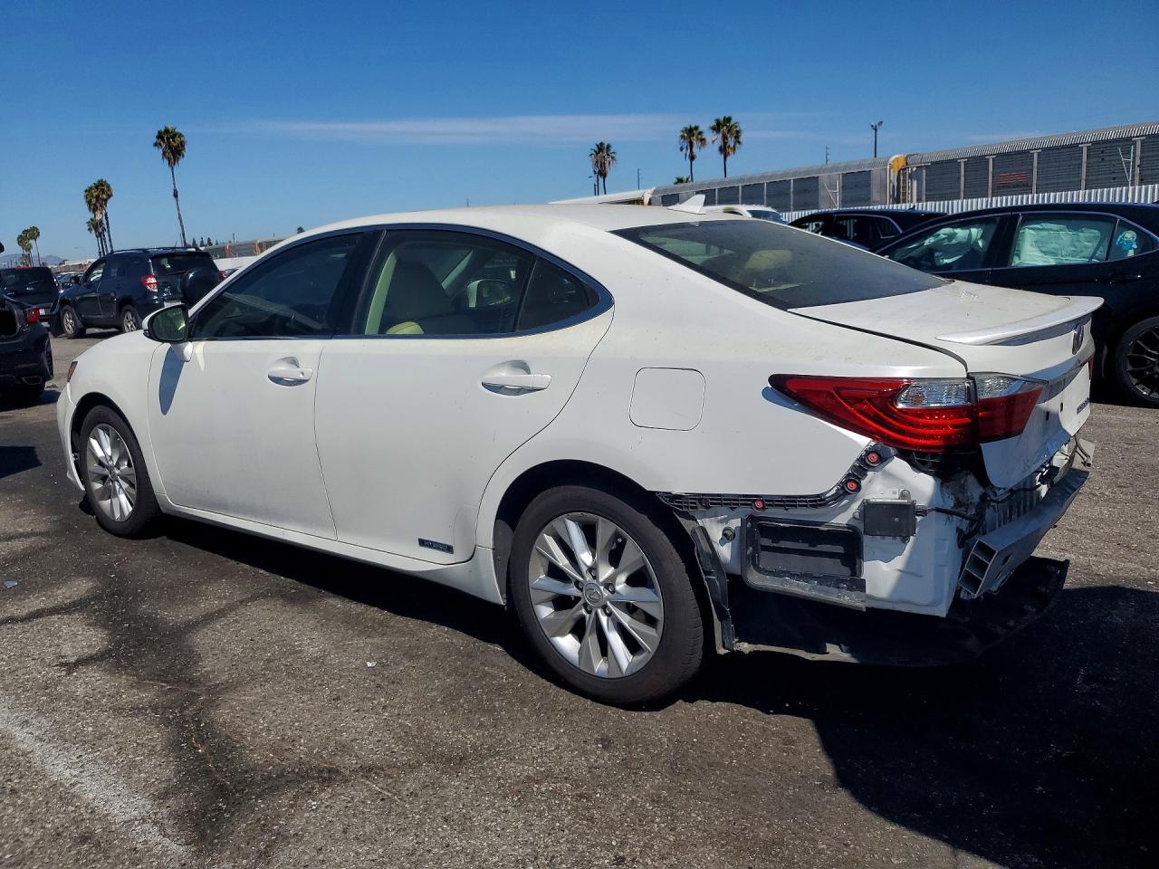 2013 Lexus Es 300h White vin: JTHBW1GG8D2028914
