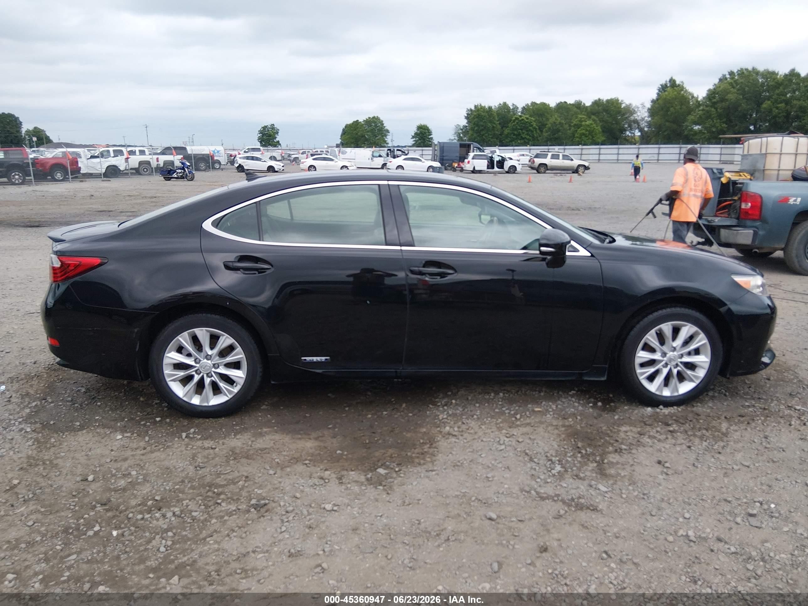 2013 Lexus Es 300h   Black vin: JTHBW1GG8D2036107