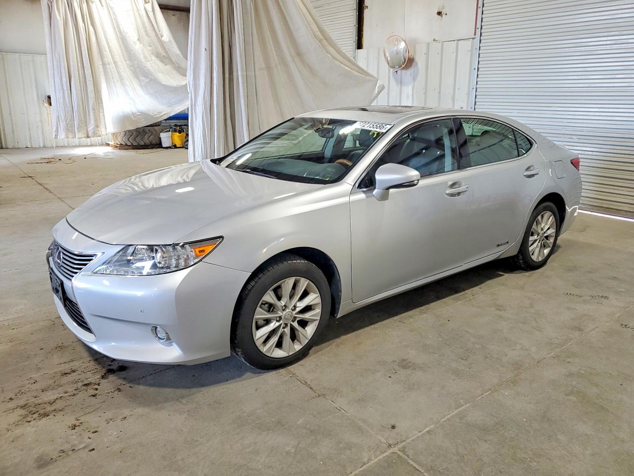 2014 Lexus Es 300h Silver vin: JTHBW1GG8E2039543