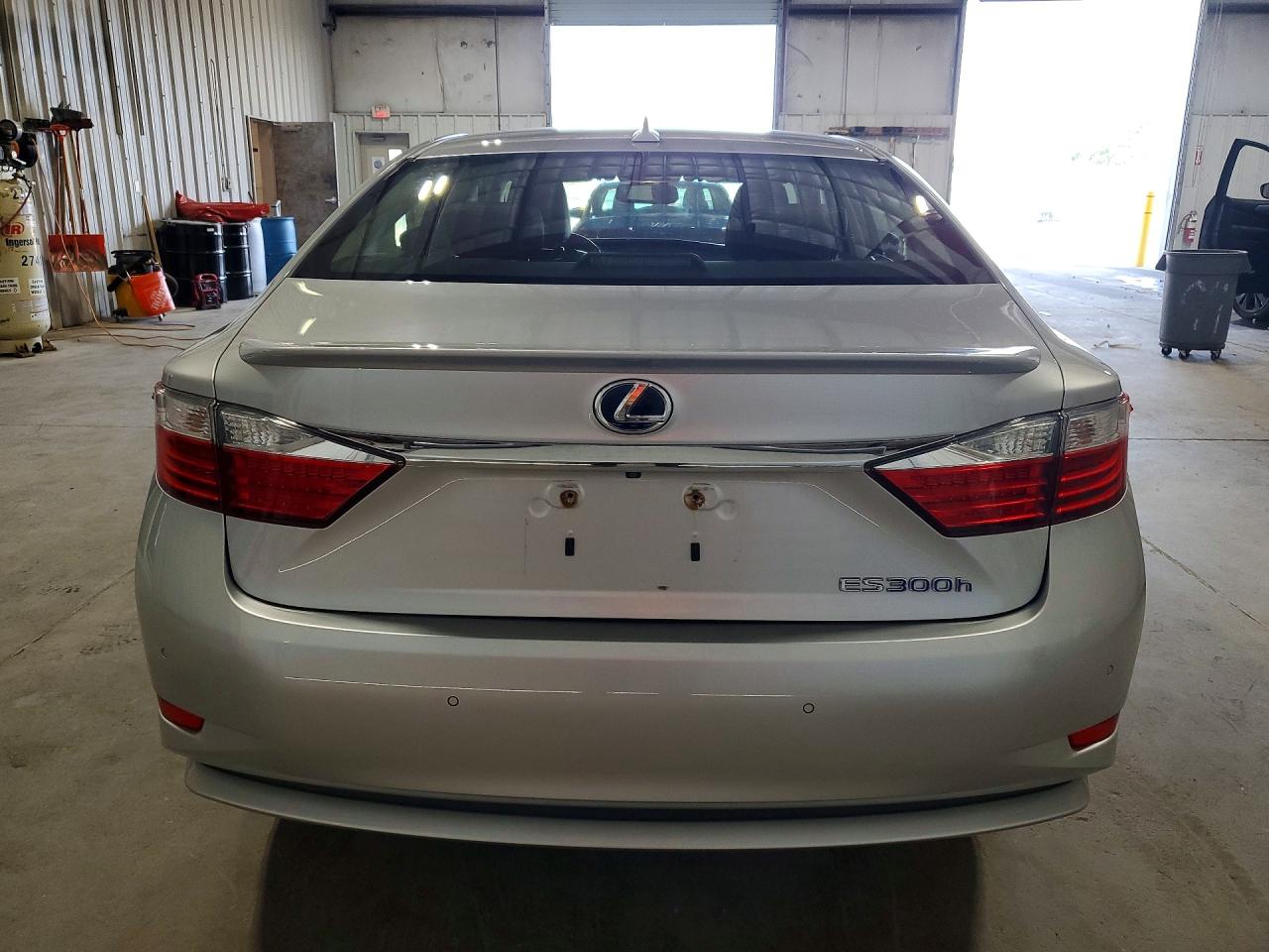 2014 Lexus Es 300h Silver vin: JTHBW1GG8E2039543