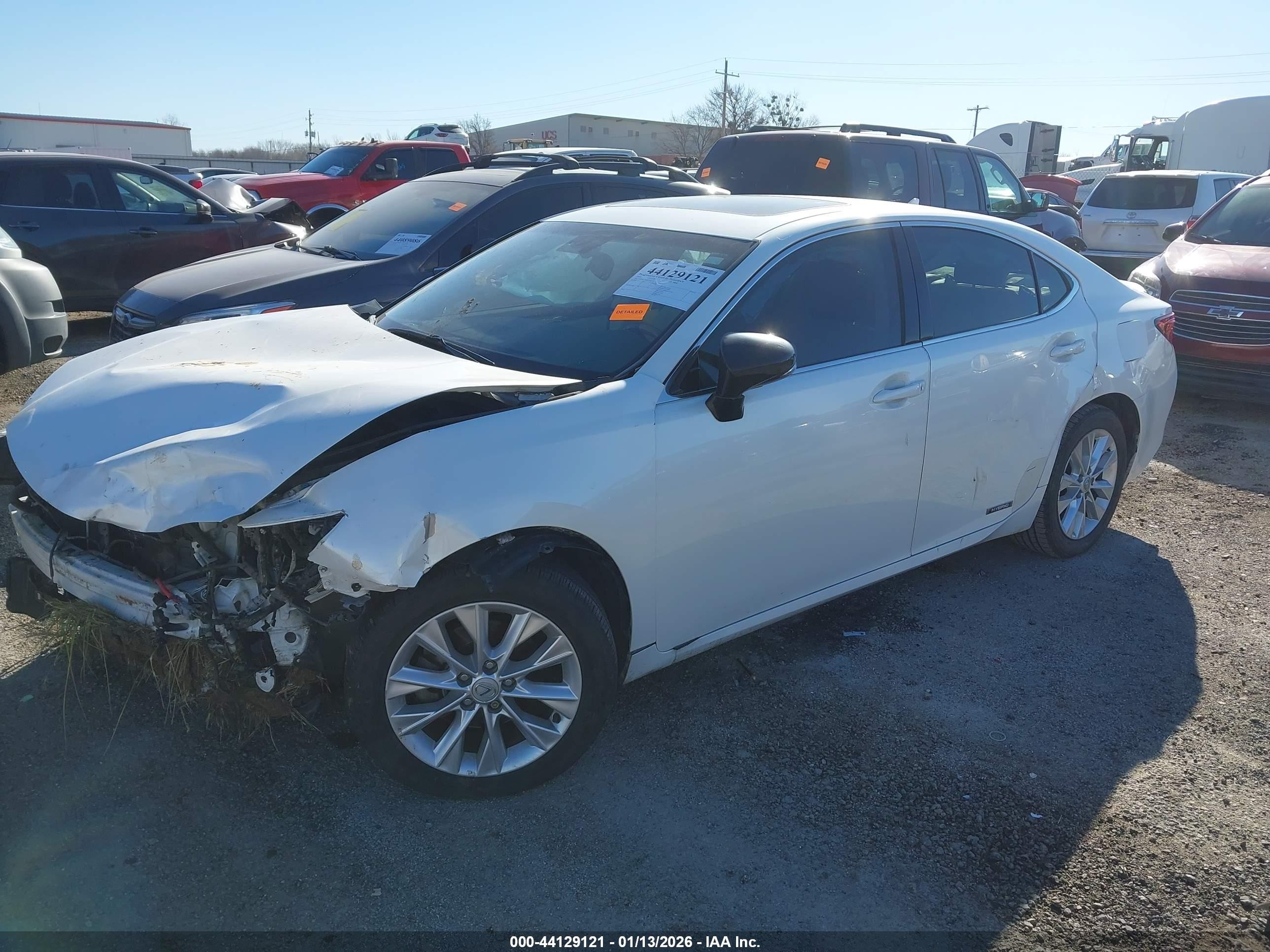 2014 Lexus Es 300h   White vin: JTHBW1GG8E2046573