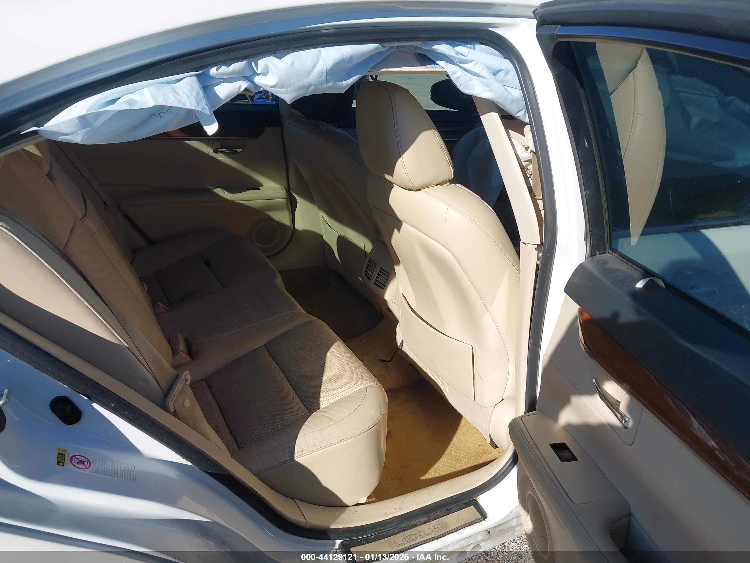 2014 Lexus Es 300h   White vin: JTHBW1GG8E2046573