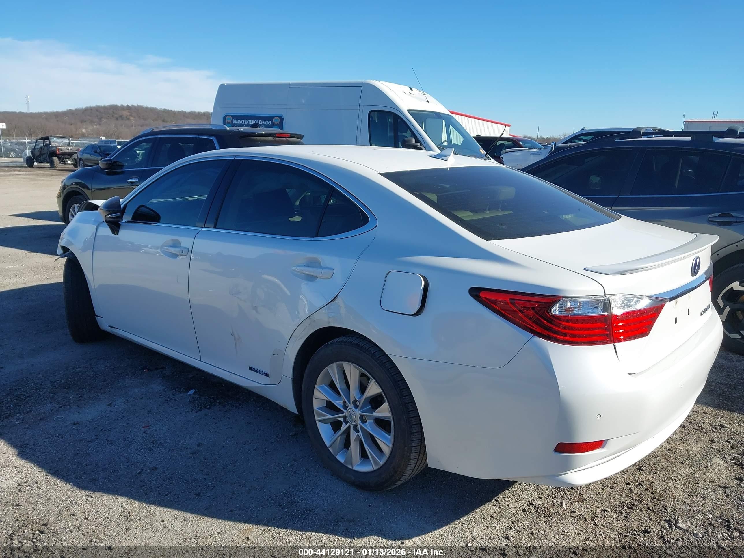 2014 Lexus Es 300h   White vin: JTHBW1GG8E2046573