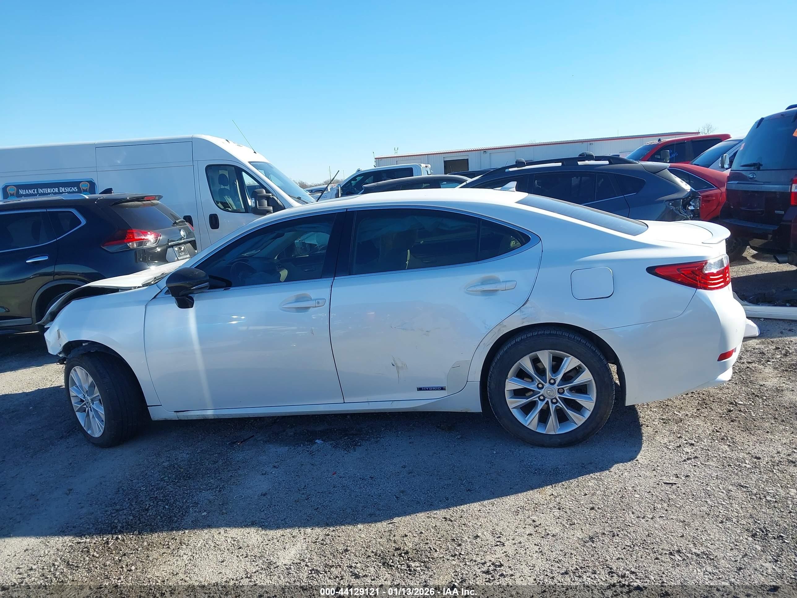 2014 Lexus Es 300h   White vin: JTHBW1GG8E2046573