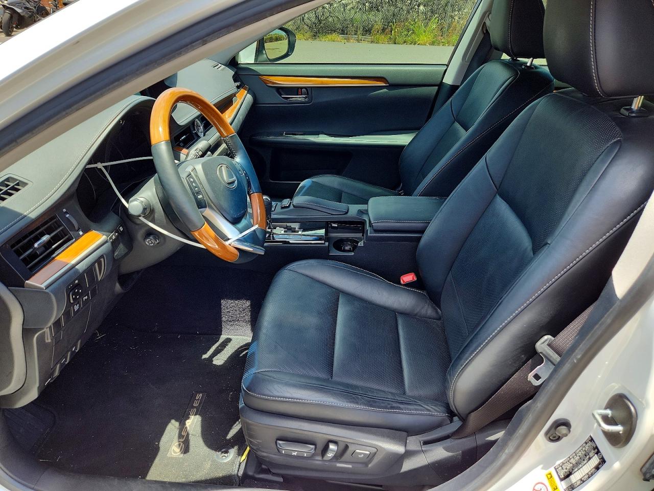 2014 Lexus Es 300h Белый vin: JTHBW1GG8E2048811