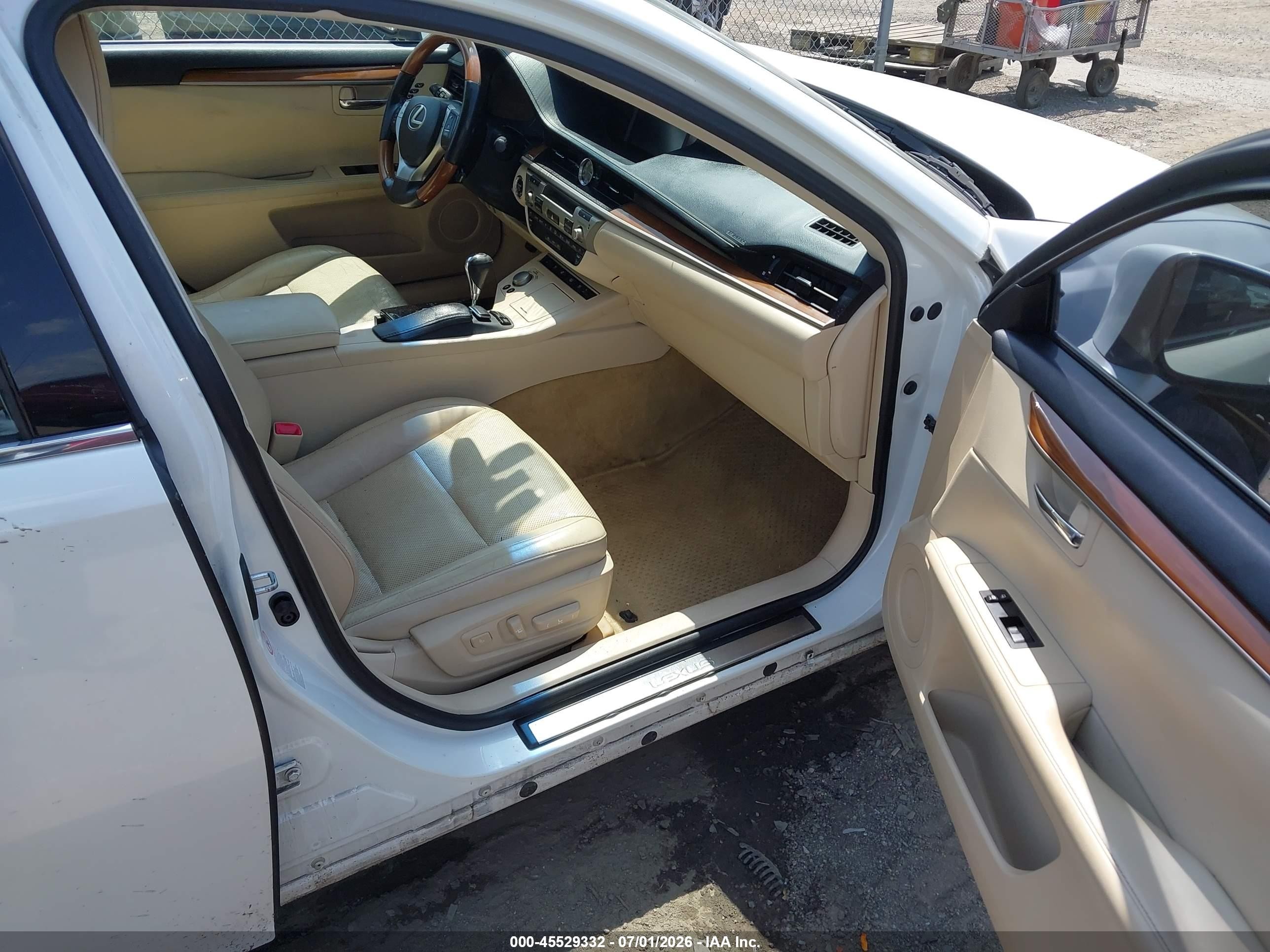 2014 Lexus Es 300h White vin: JTHBW1GG8E2055161