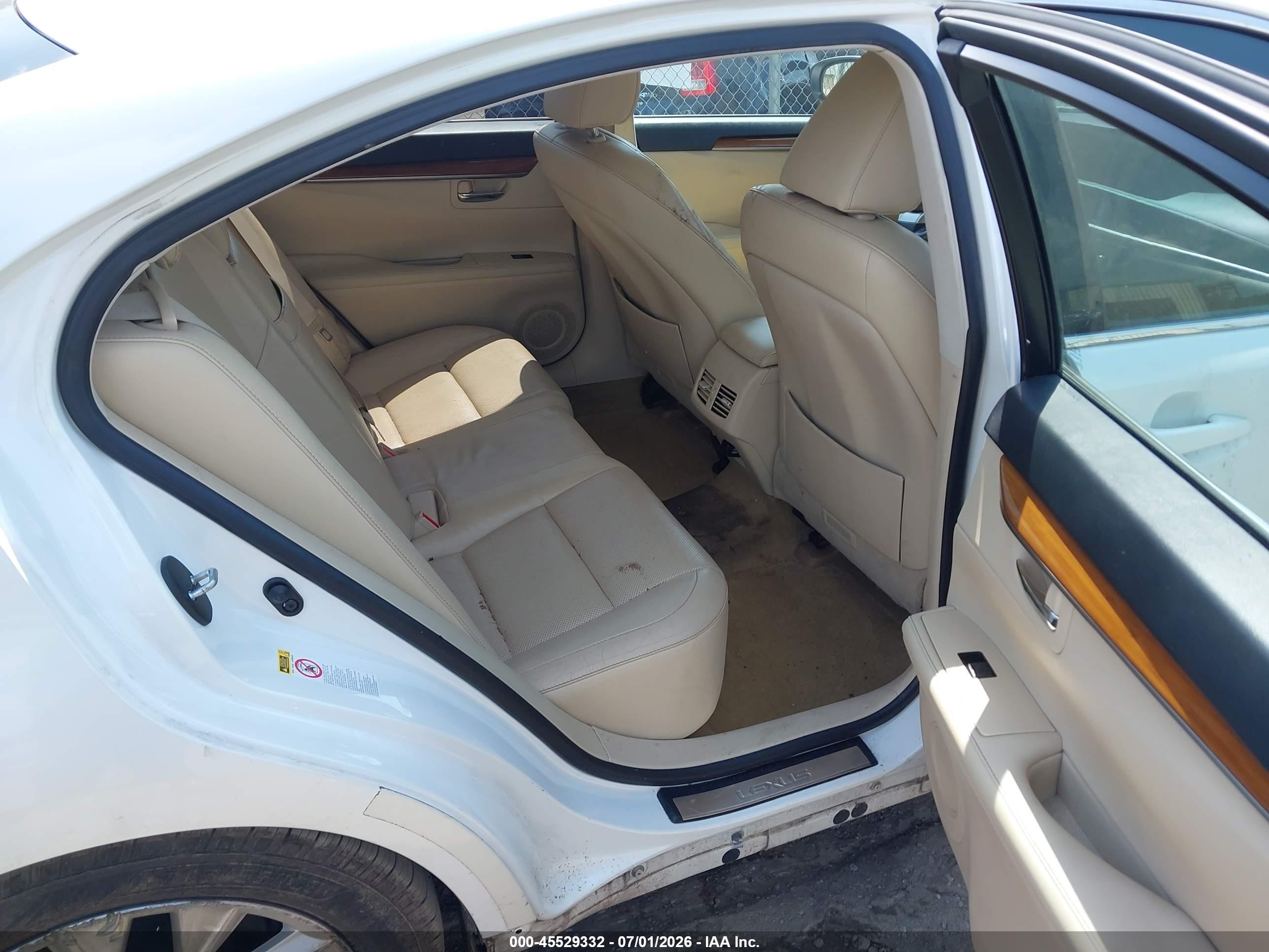 2014 Lexus Es 300h White vin: JTHBW1GG8E2055161
