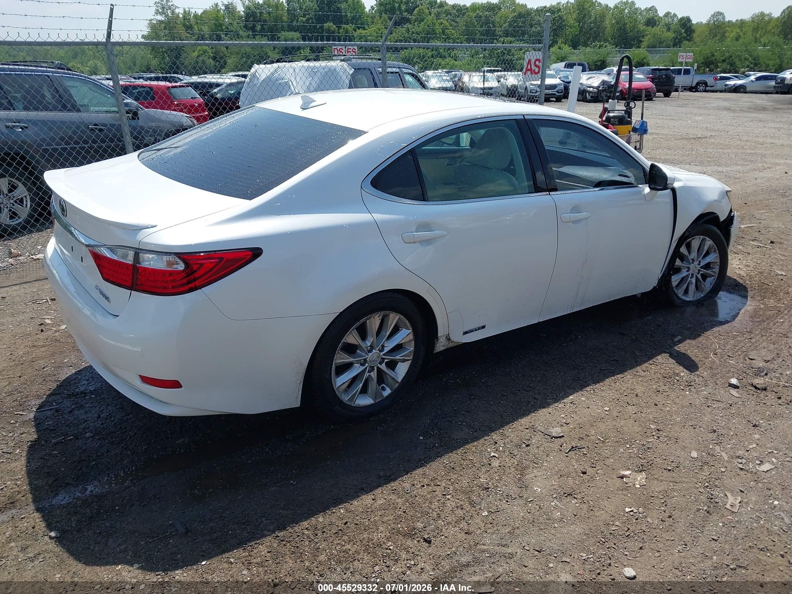 2014 Lexus Es 300h White vin: JTHBW1GG8E2055161