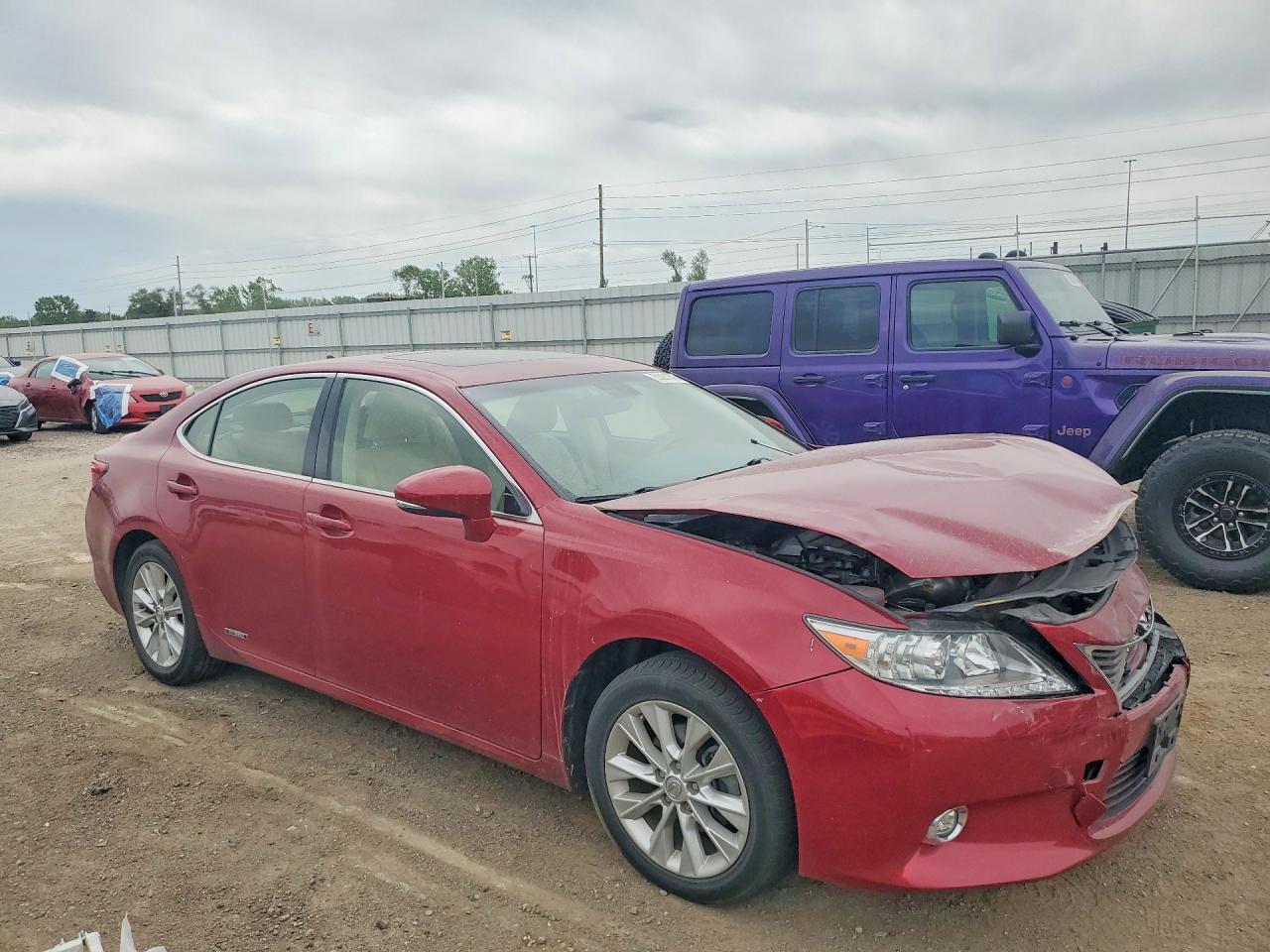 2014 Lexus Es 300h Red vin: JTHBW1GG8E2056133