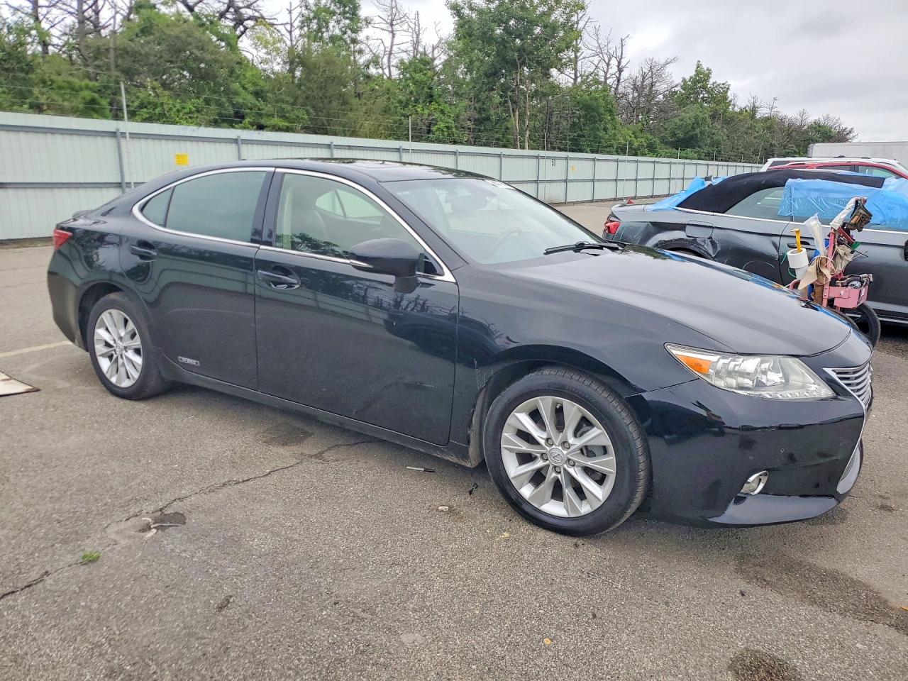 2014 Lexus Es 300h Black vin: JTHBW1GG8E2068914