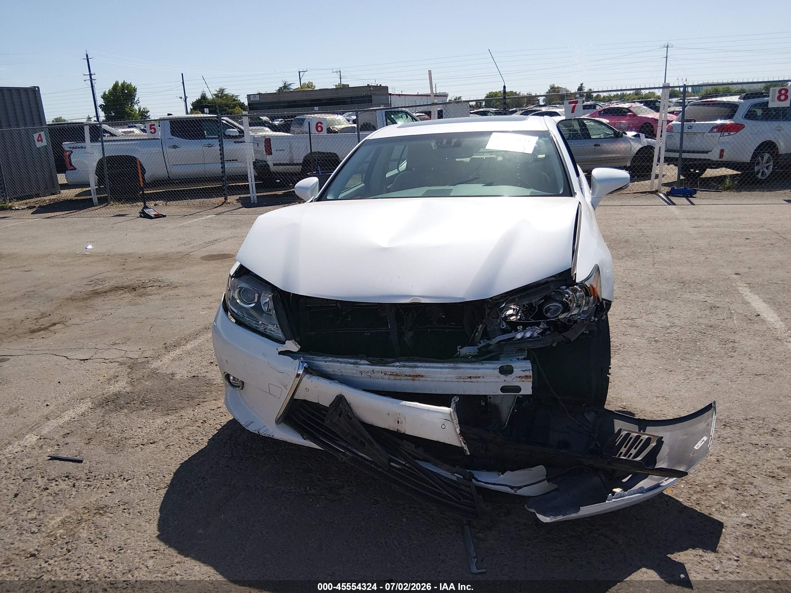 2014 Lexus Es 300h   White vin: JTHBW1GG8E2074177