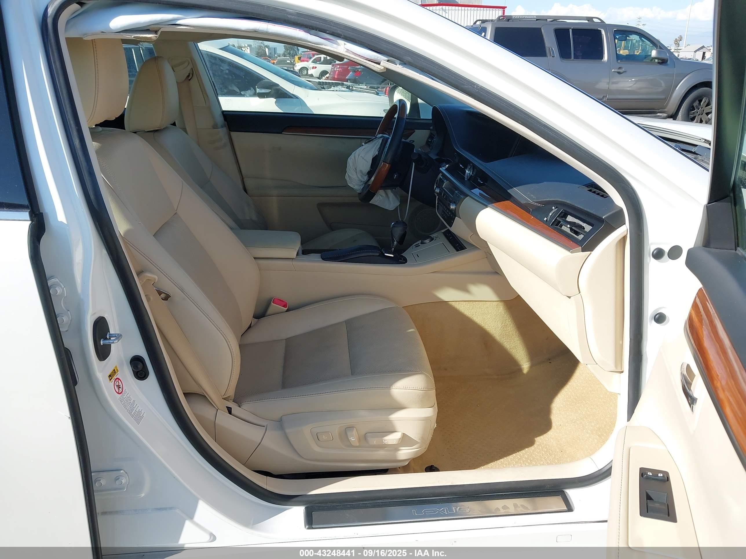 2015 Lexus Es 300h   White vin: JTHBW1GG8F2085648