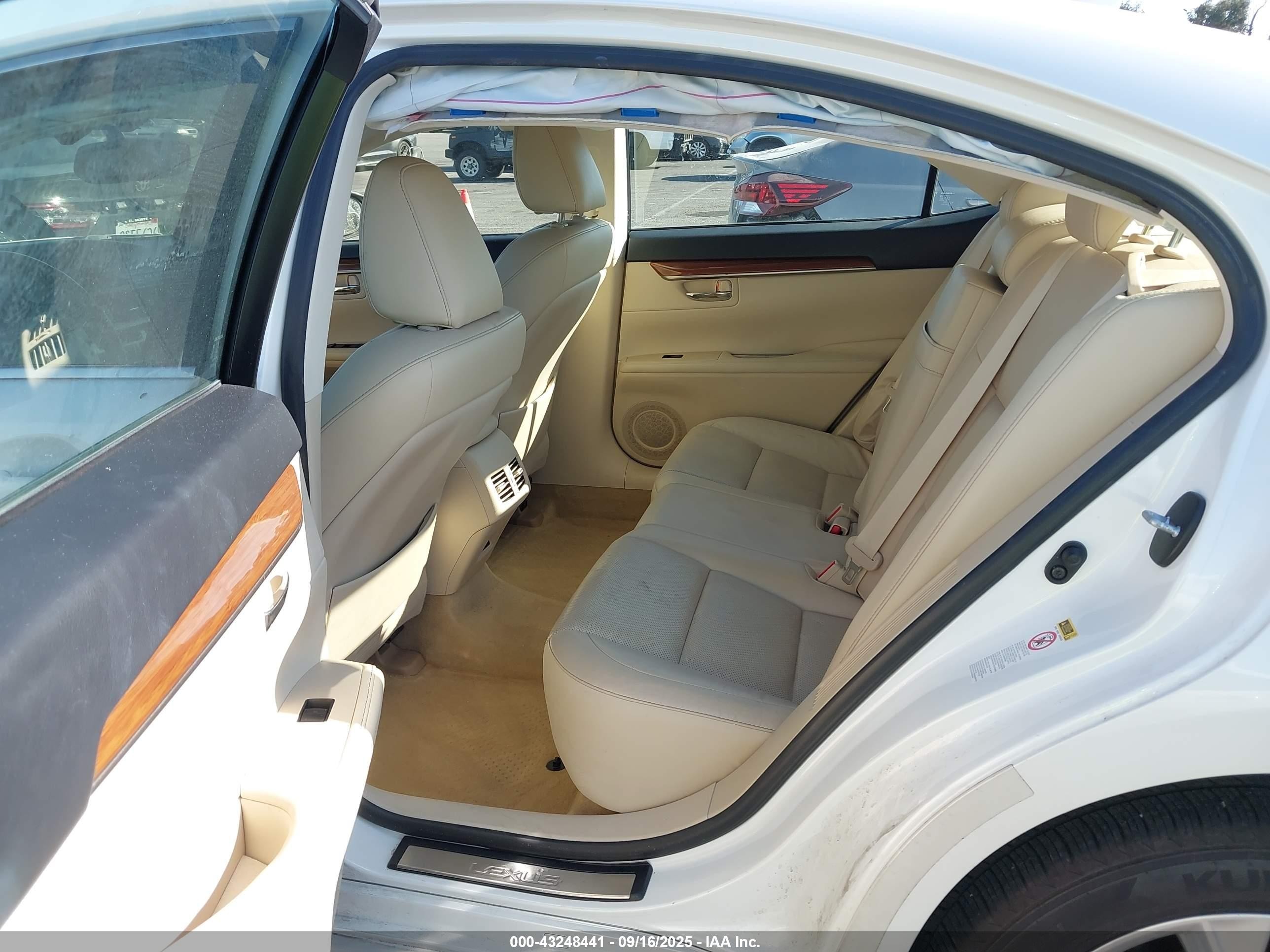2015 Lexus Es 300h   White vin: JTHBW1GG8F2085648